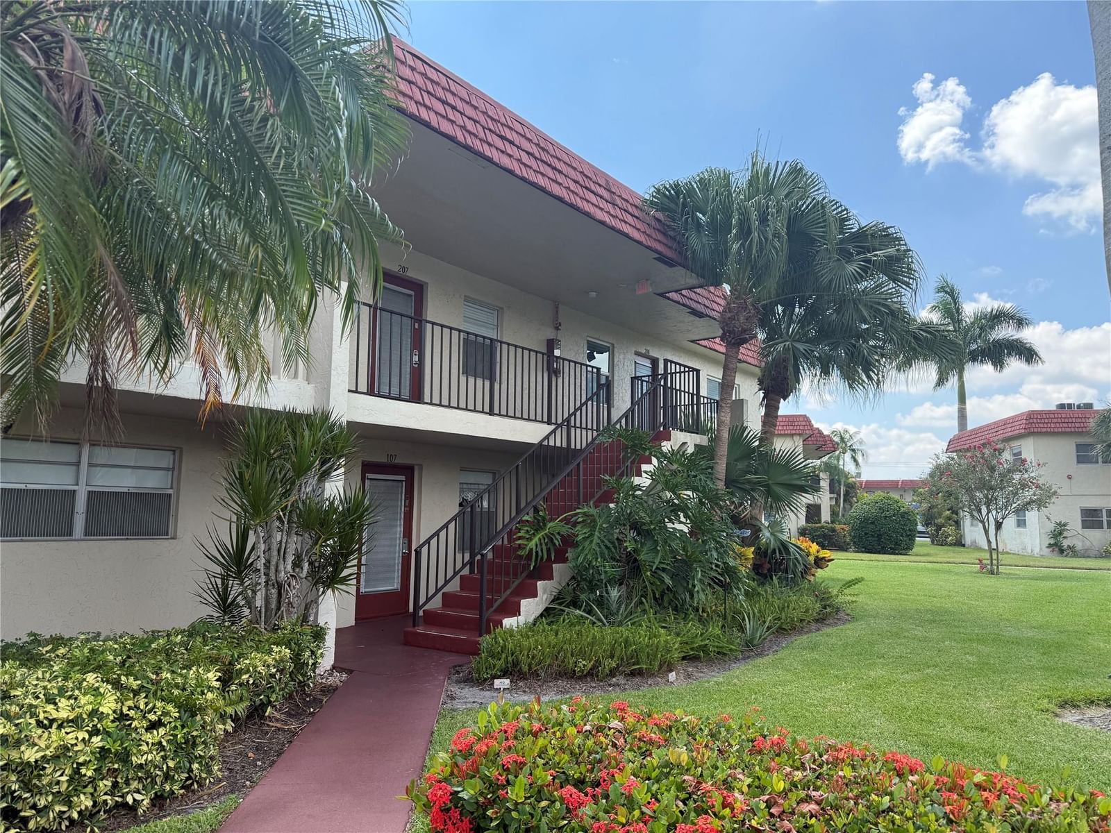 32 Abbey Lane #207, Delray Beach, FL 33446 photo 2