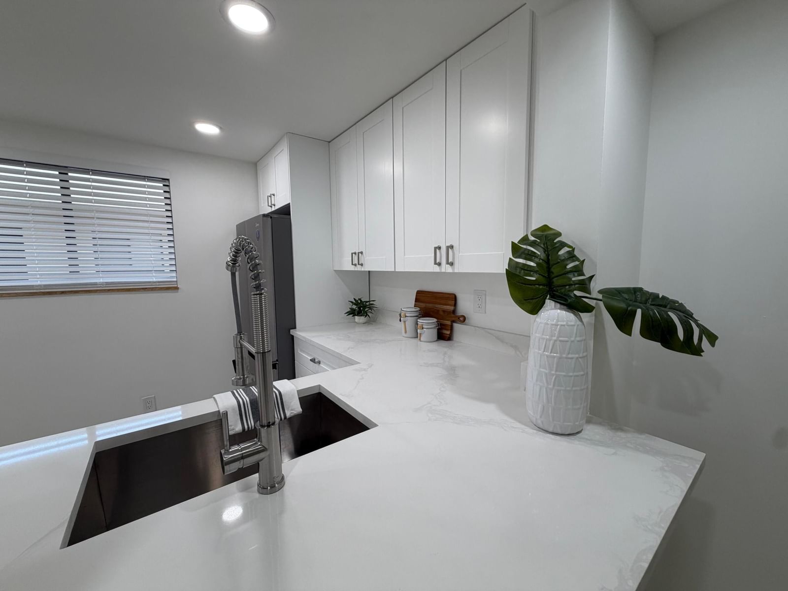 5220 Las Verdes Circle #317, Delray Beach, FL 33484 photo 4