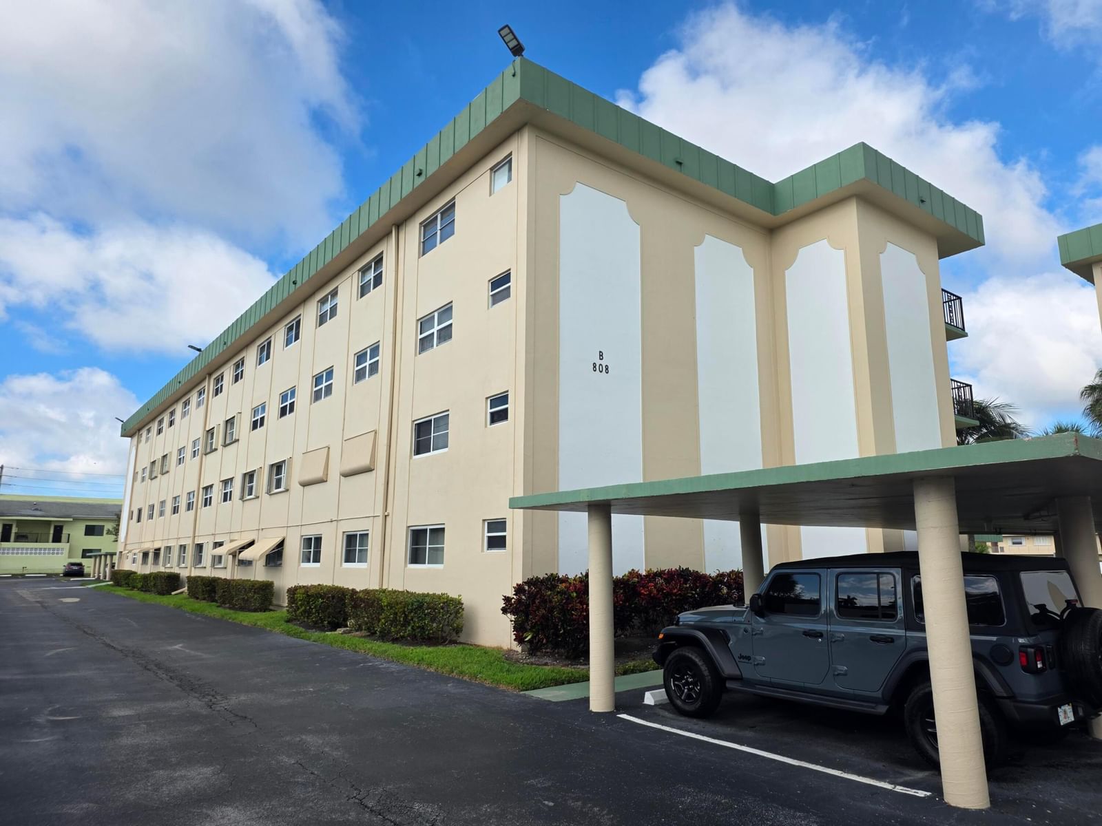 808 SE 7th Street #101, Deerfield Beach, FL 33441 photo 2