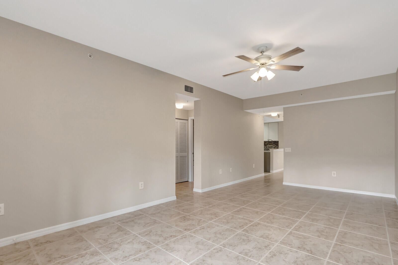 2804 Sarento Place #113, Palm Beach Gardens, FL 33410 photo 5