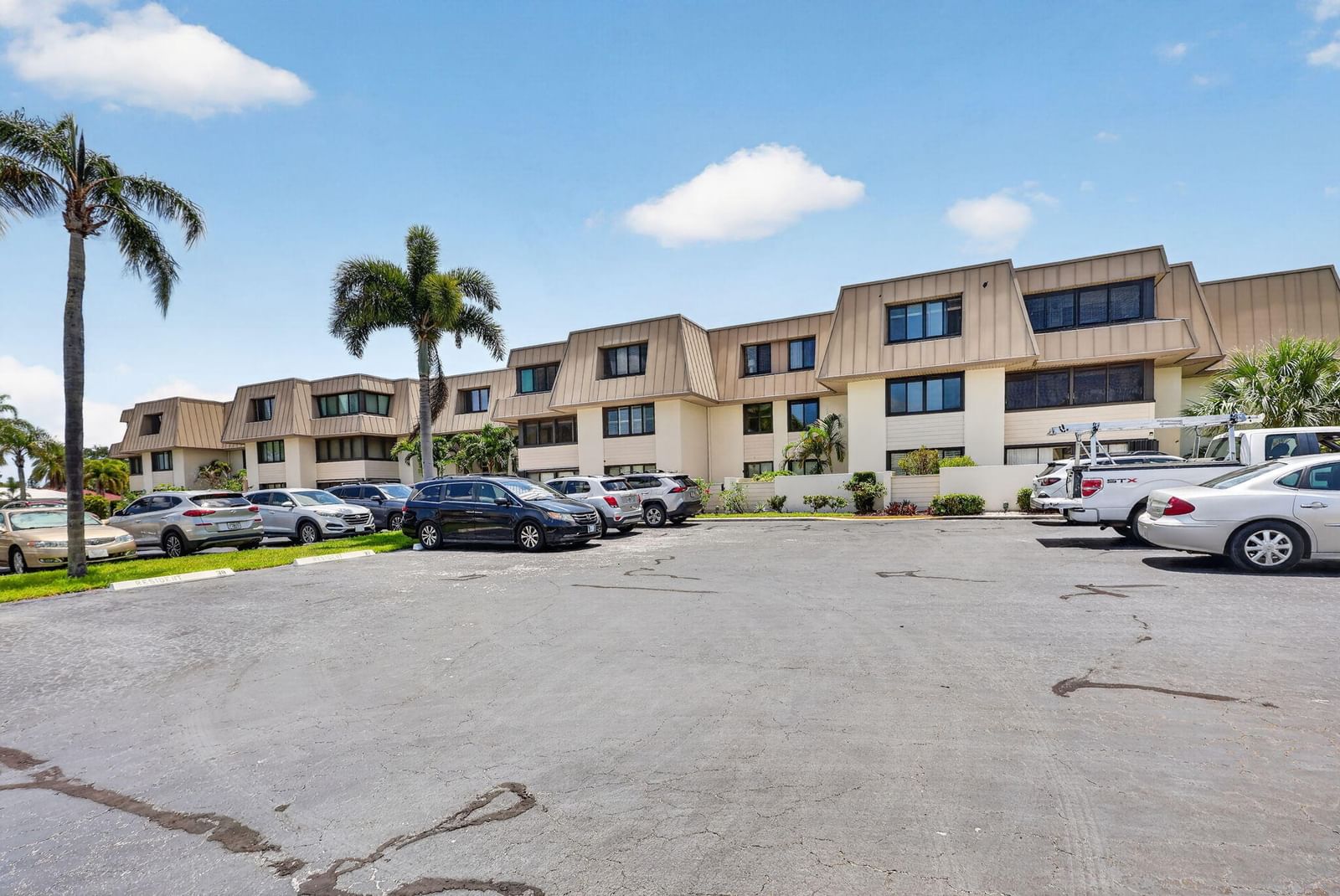 1800 SE Saint Lucie Boulevard #11-203, Stuart, FL 34996 photo 4