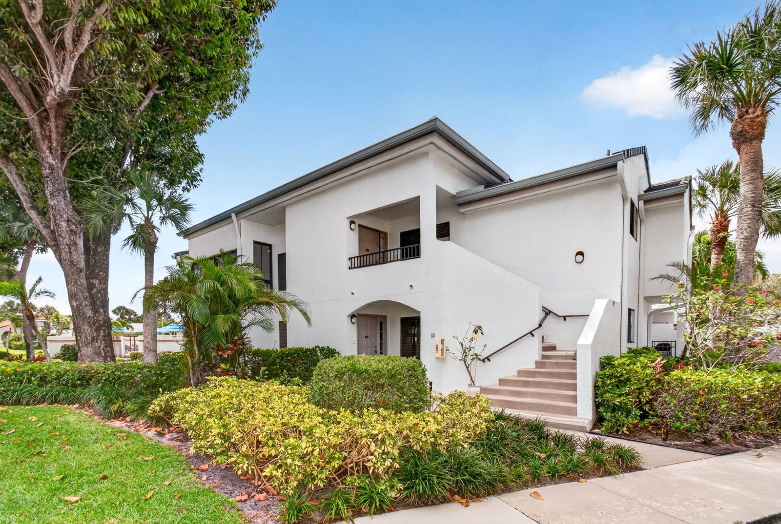 7485 Glendevon Lane #1105, Delray Beach, FL 33446 photo 2