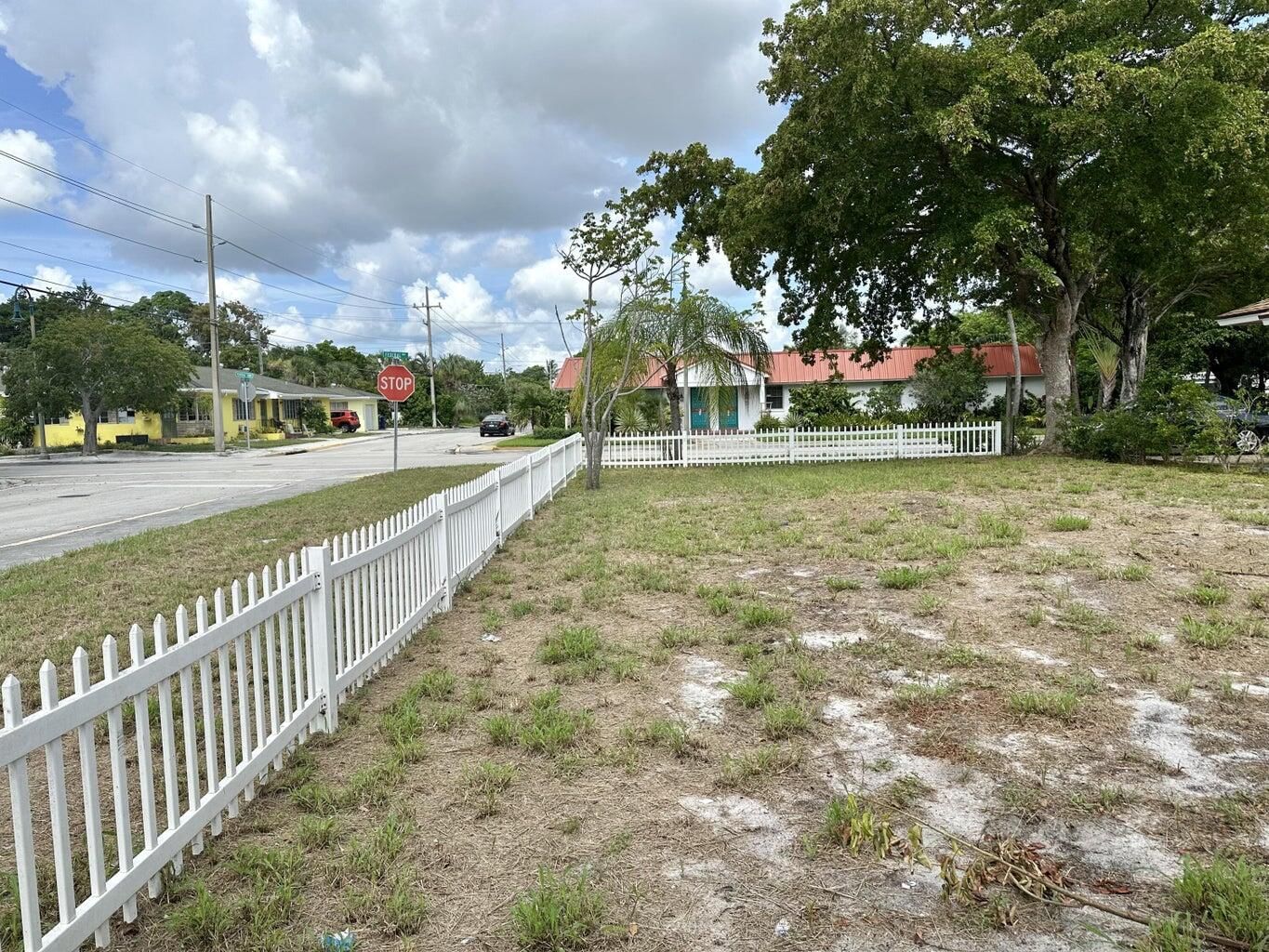 312 12th Avenue N, Lake Worth Beach, FL 33460 photo 2