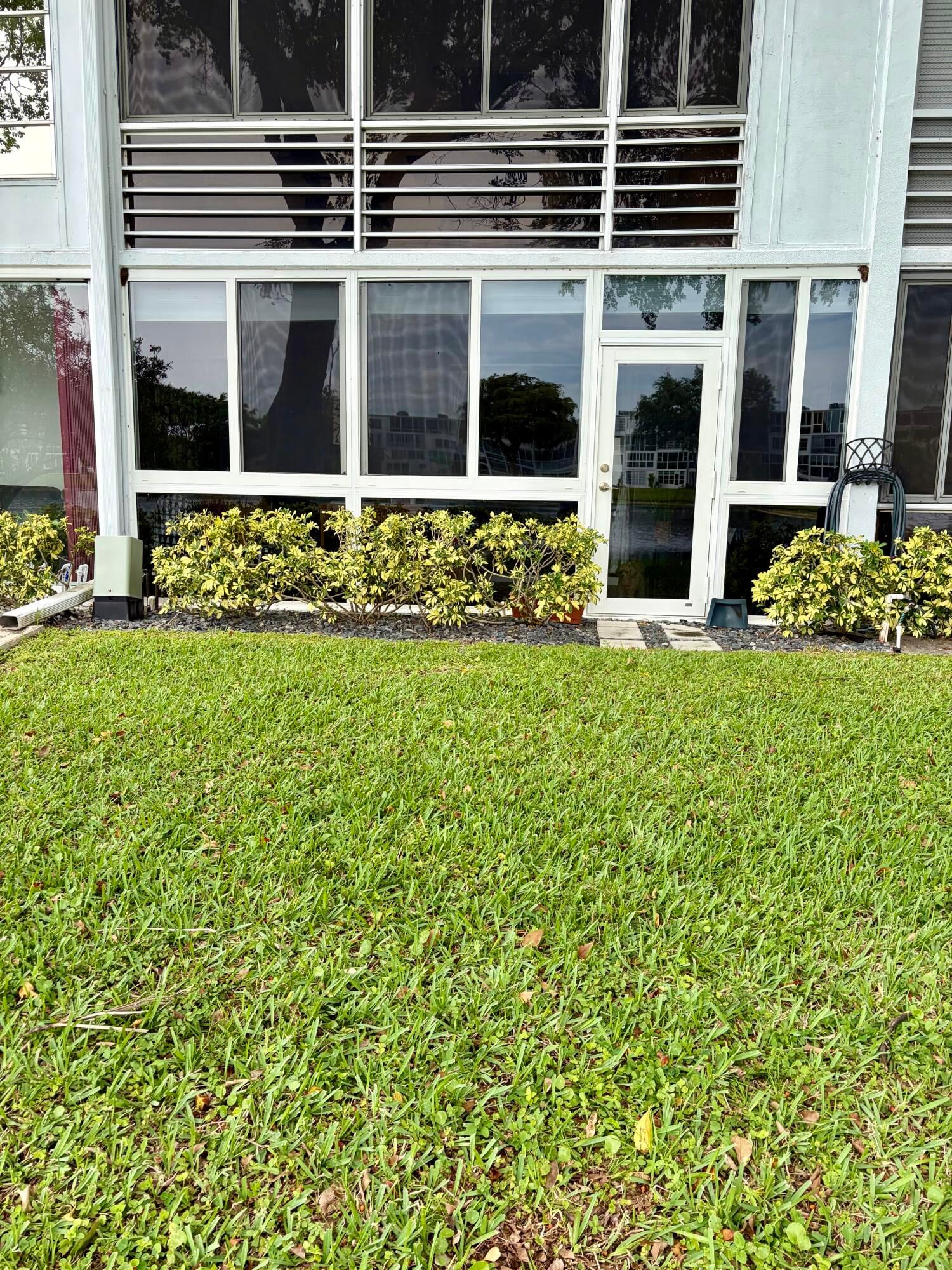 1044 Cambridge C, Deerfield Beach, FL 33442 photo 4