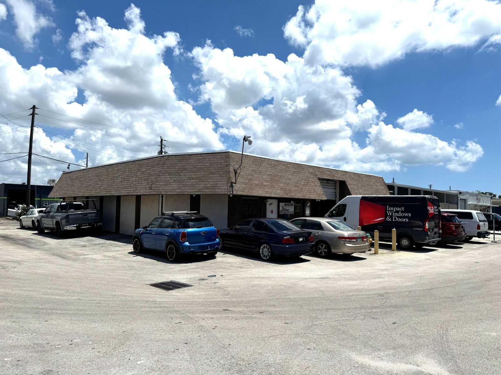 2355 NW 30th Street, Oakland Park, FL photo 2