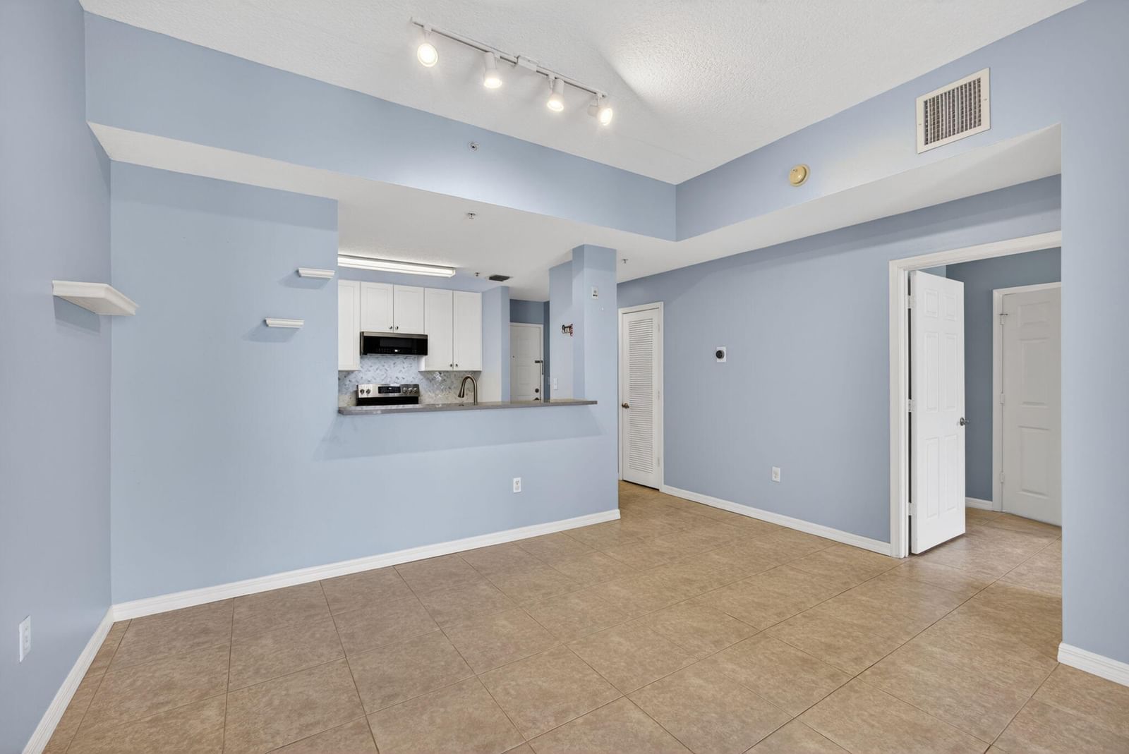 1203 Town Center Drive Drive #308, Jupiter, FL 33458 photo 2