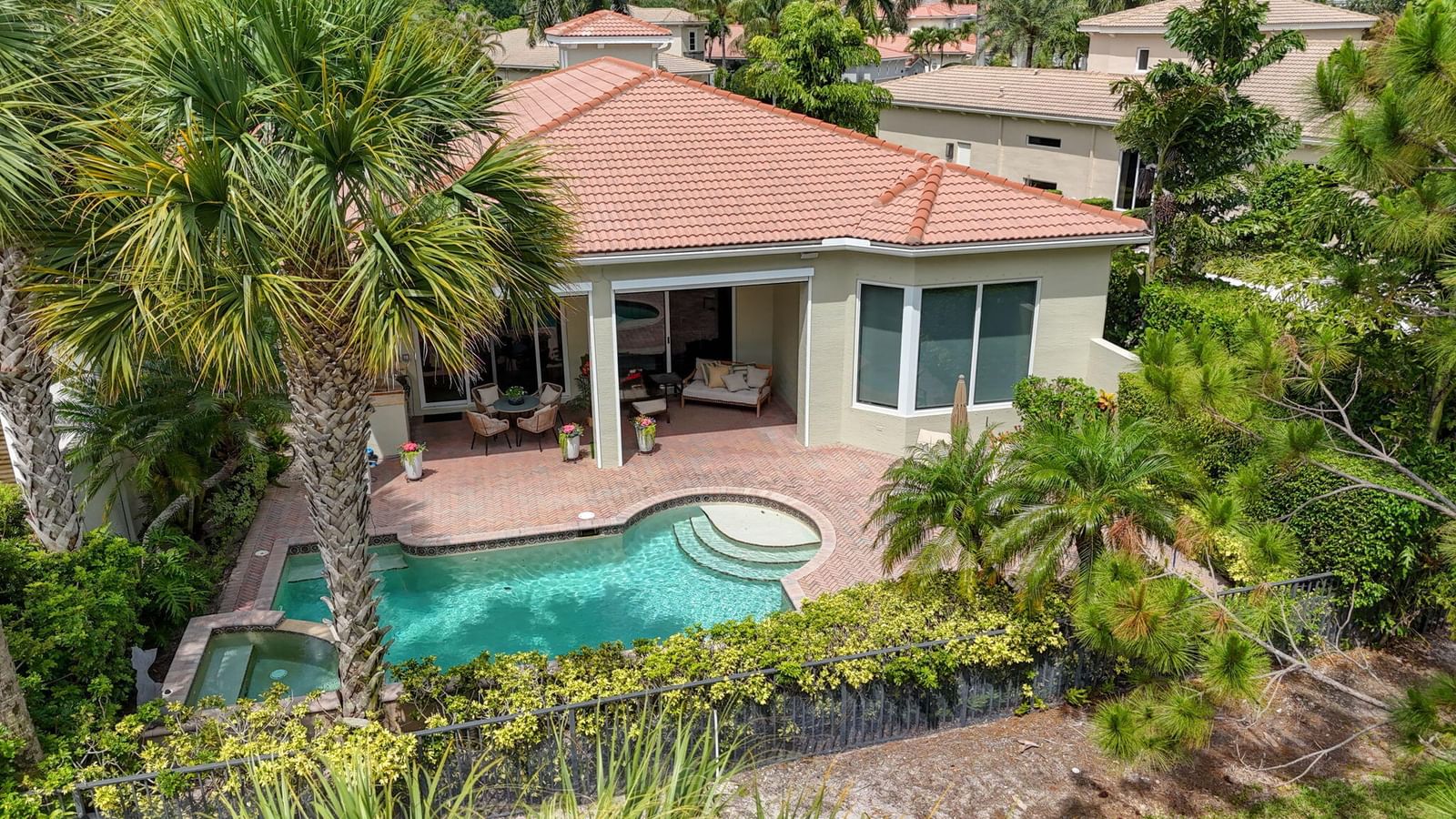 160 Viera Drive, Palm Beach Gardens, FL 33418 photo 2