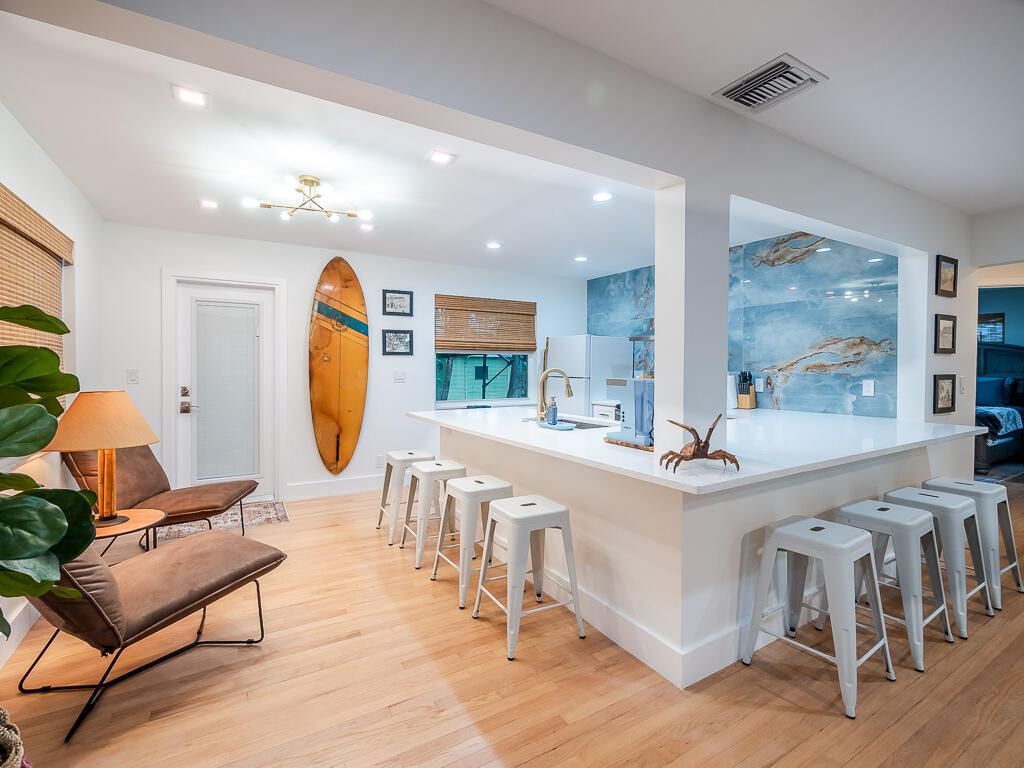 418 N Palmway, Lake Worth Beach, FL 33460 photo 2