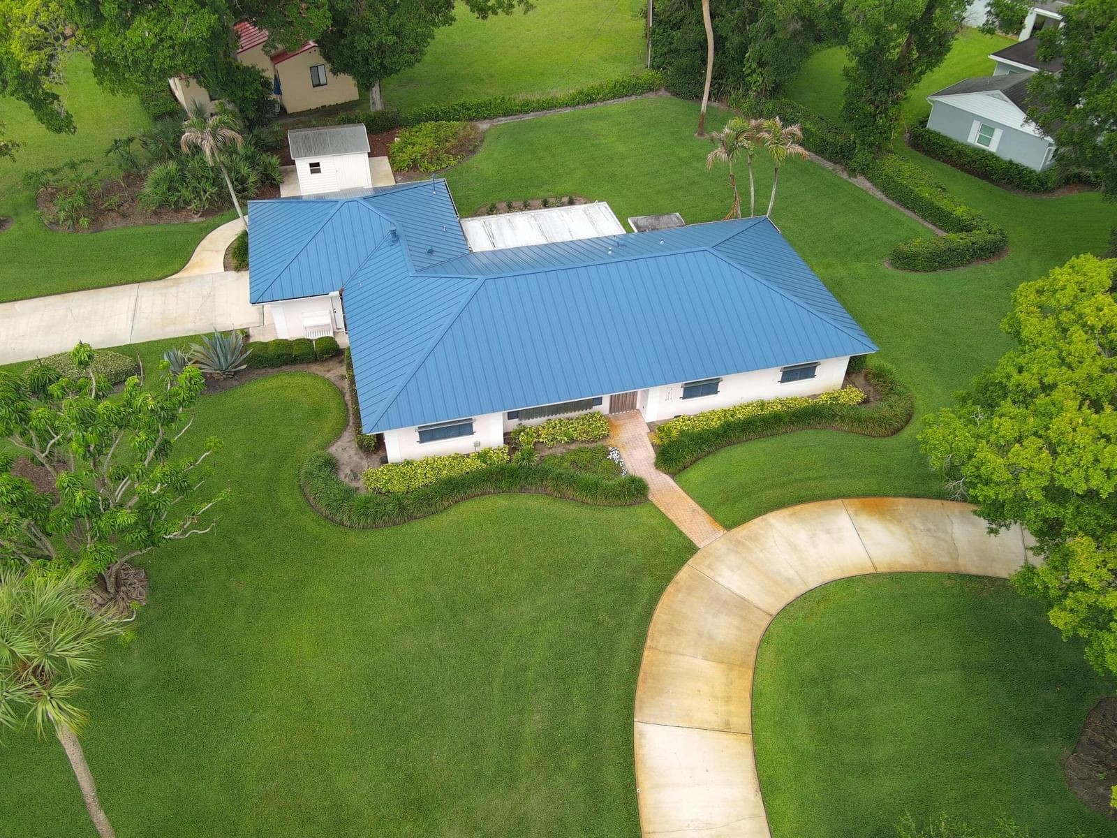 2301 Avalon Avenue, Vero Beach, FL 32960 photo 2