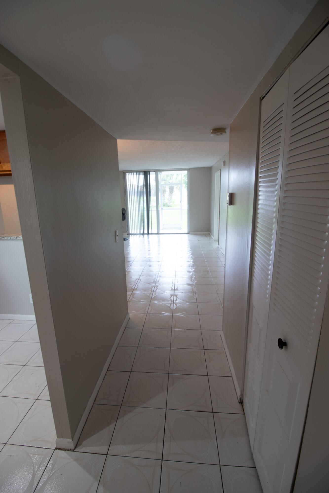 9621 Sunrise Lakes Boulevard #102, Sunrise, FL 33322 photo 4