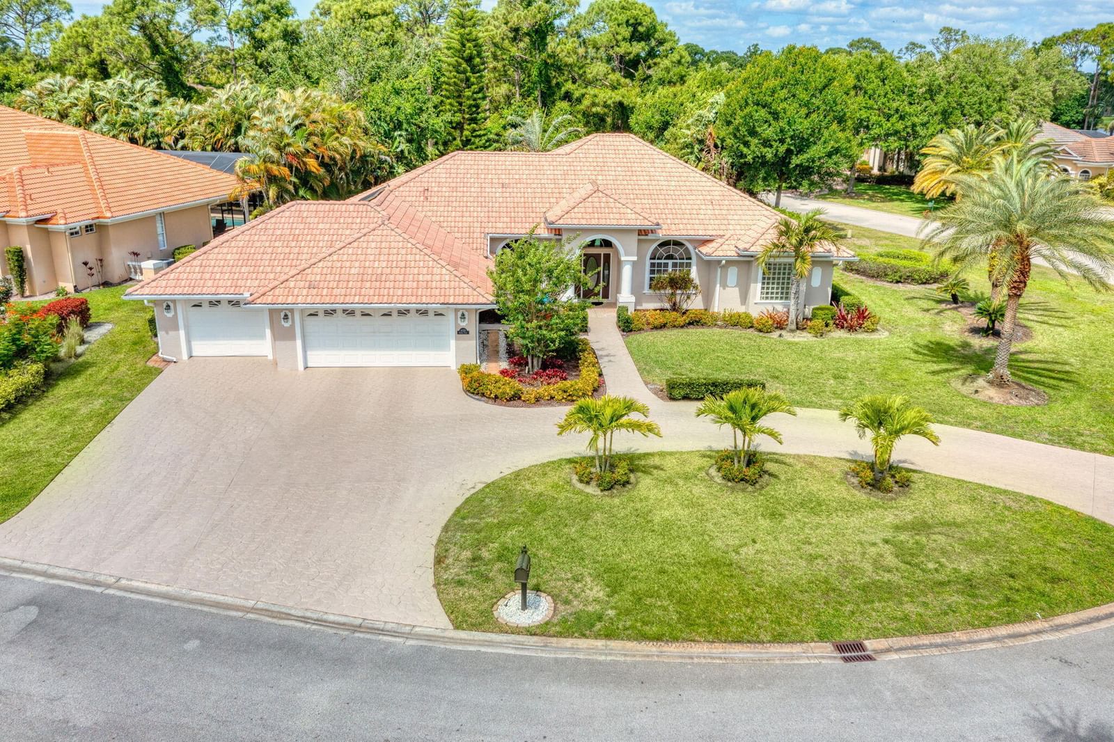 8055 Kiawah Trace, Port St Lucie, FL 34986 photo 2