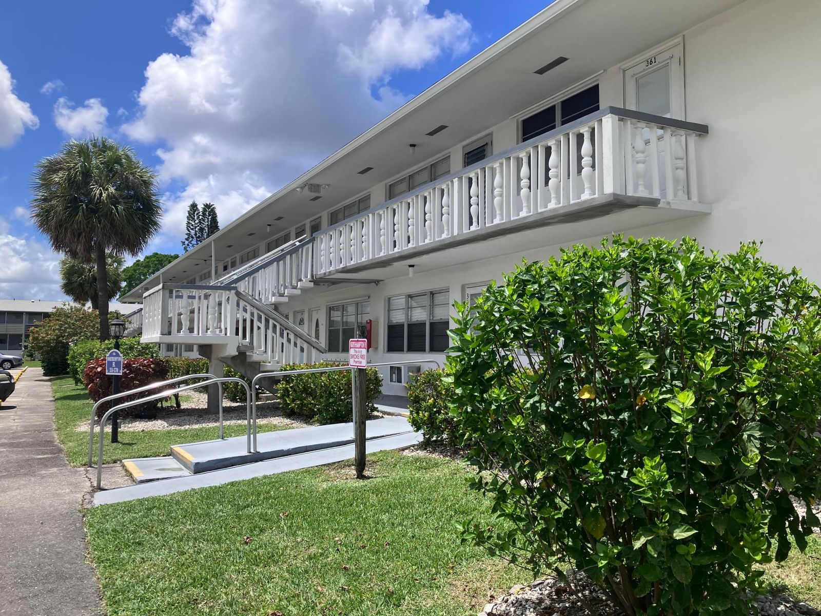 364 Northampton R, West Palm Beach, FL 33417 photo 2