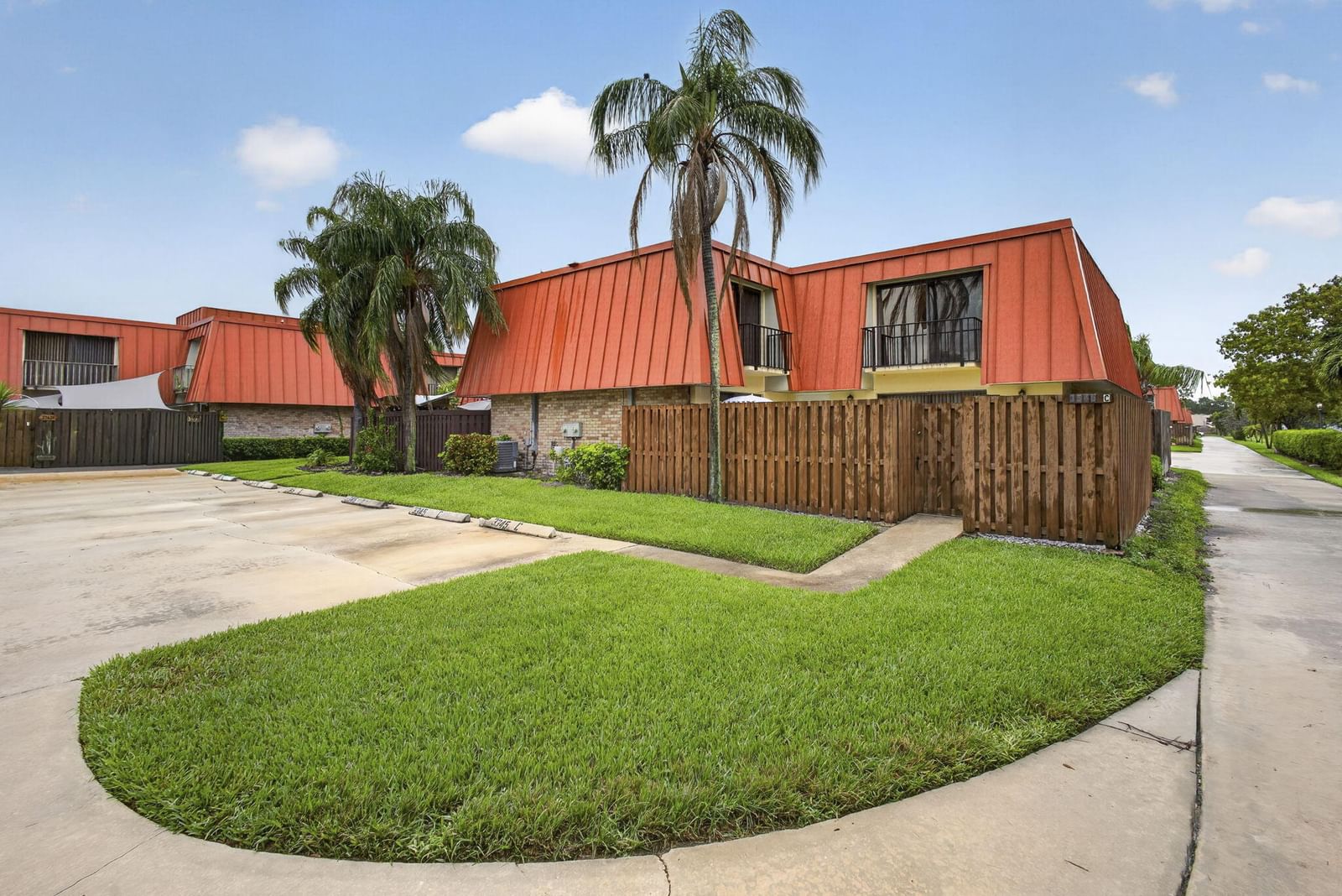 3345 Meridian Way N #C, Palm Beach Gardens, FL 33410 photo 2