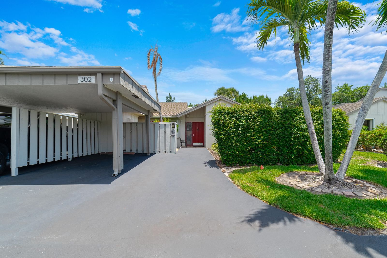 302 Deer Creek Wildwood Lane E, Deerfield Beach, FL 33442 photo 2