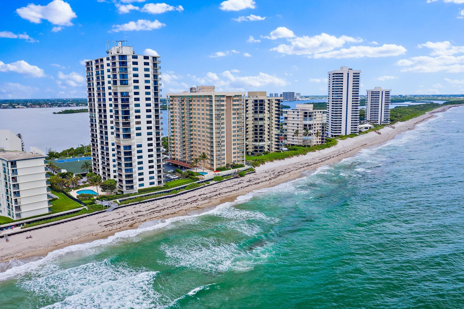 5420 N Ocean Drive #305, Singer Island, FL 33404 photo 3
