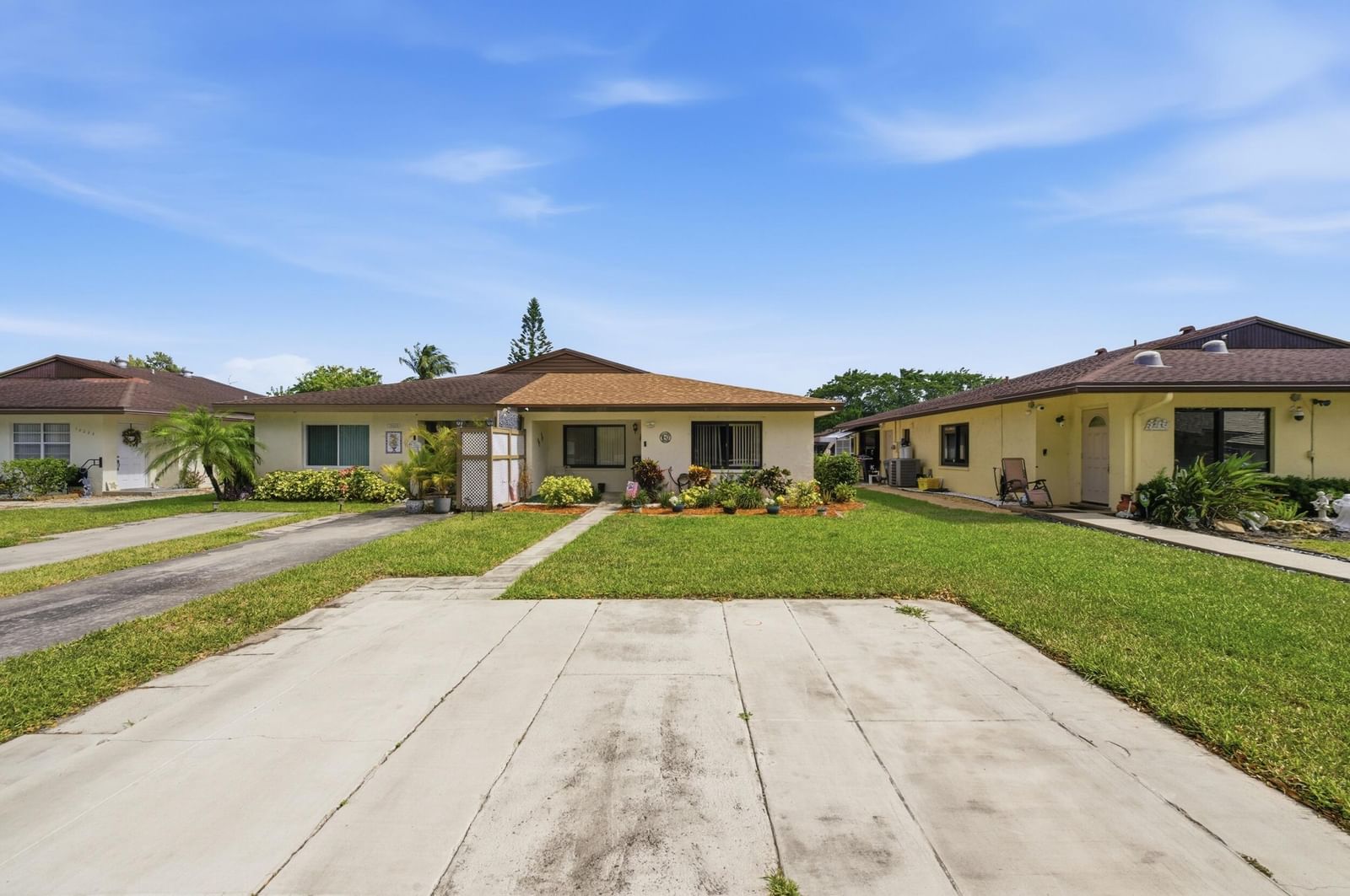 10222 Pine Drive, Boynton Beach, FL 33437 photo 2