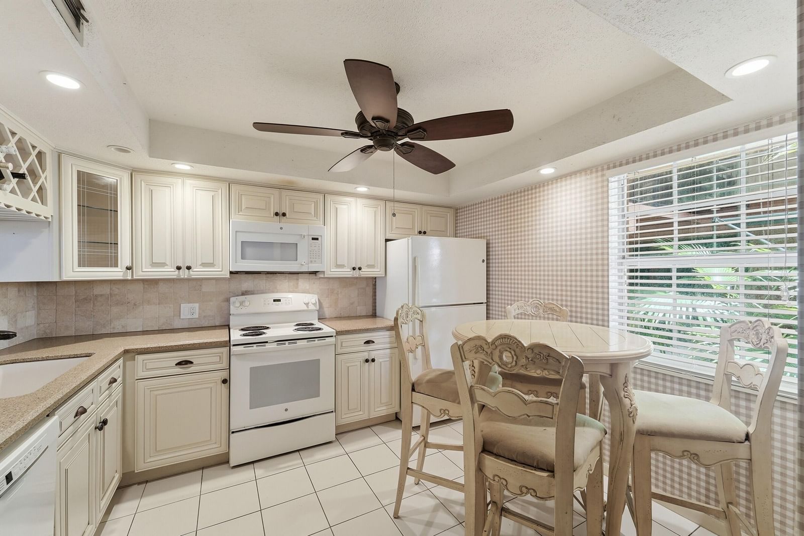 640 Tennis Club Drive #103, Fort Lauderdale, FL 33311 photo 5