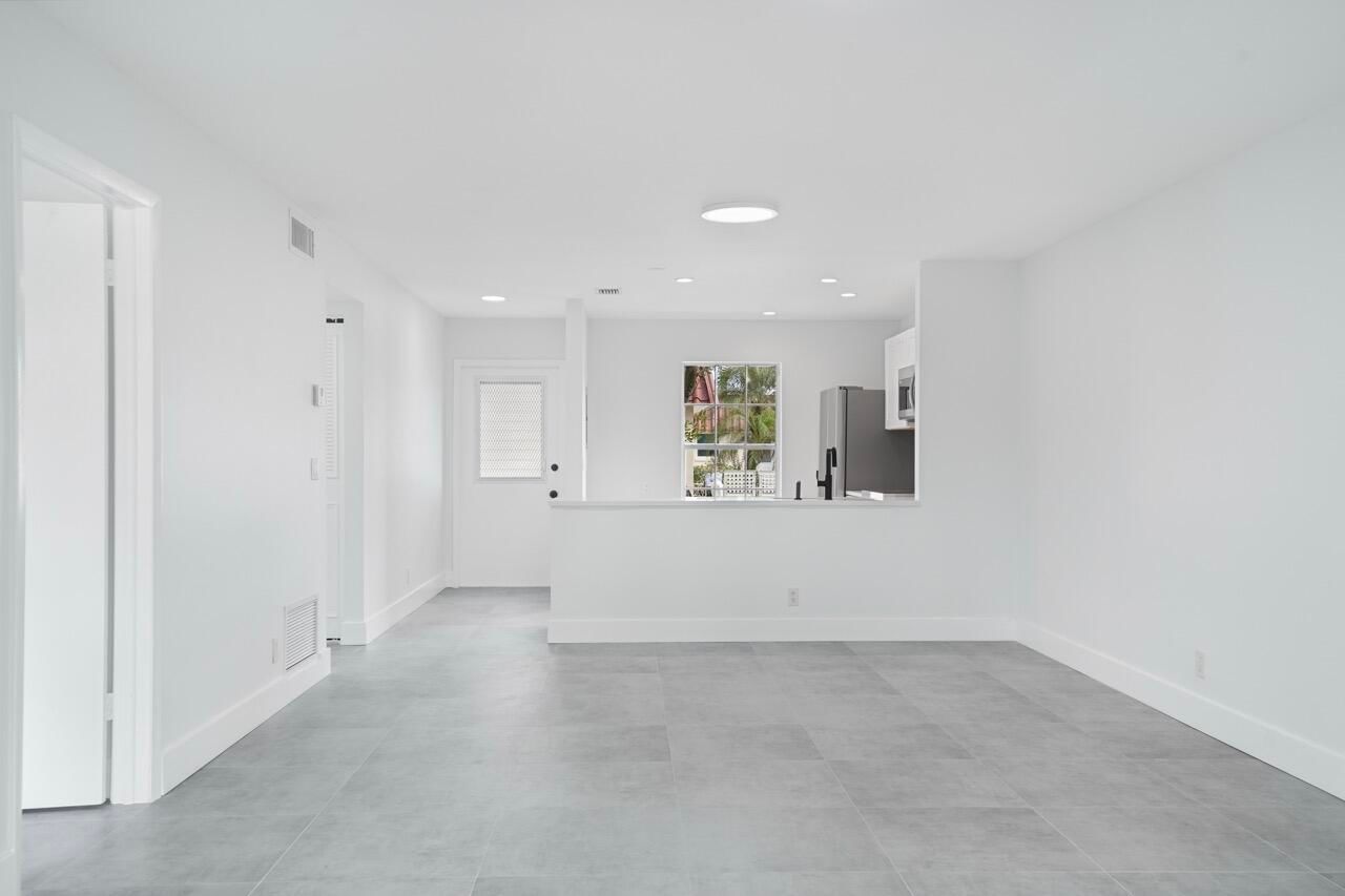 737 Nantucket Circle #B, Lake Worth, FL 33467 photo 4