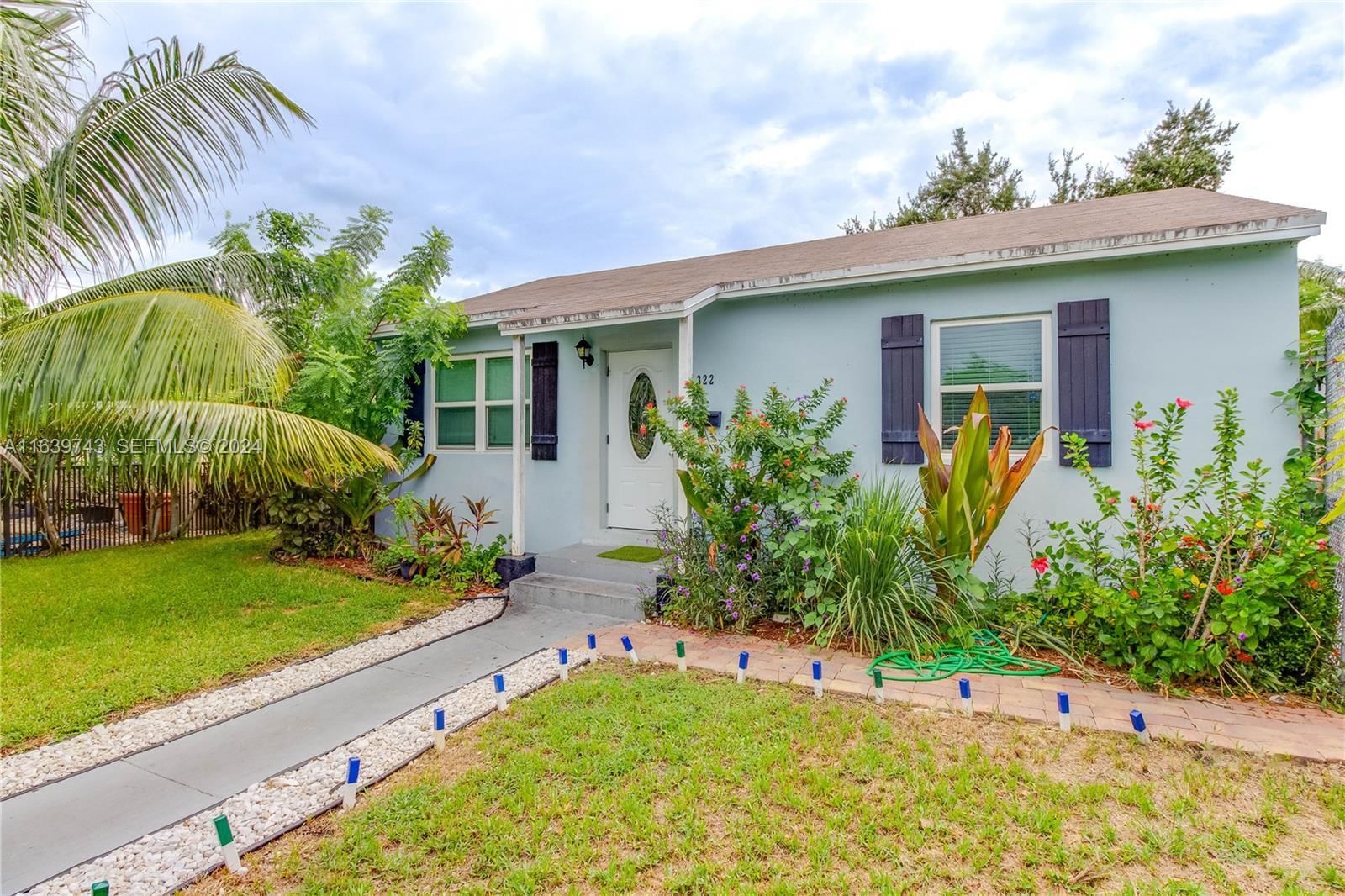 322 N C Street, Lake Worth Beach, FL 33460 photo 2