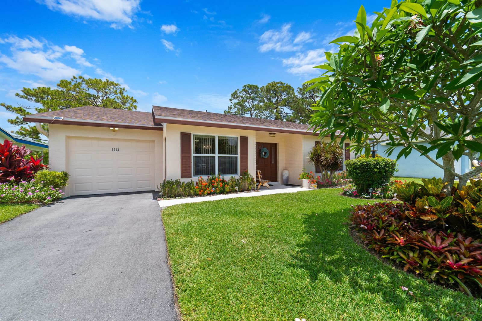 6303 Silver Moon Lane, Greenacres, FL 33463 photo 2