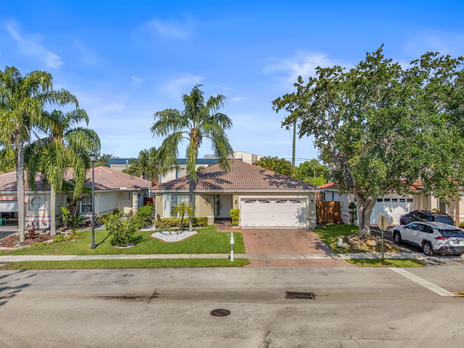 2540 NW 80th Avenue, Margate, FL 33063 photo 2