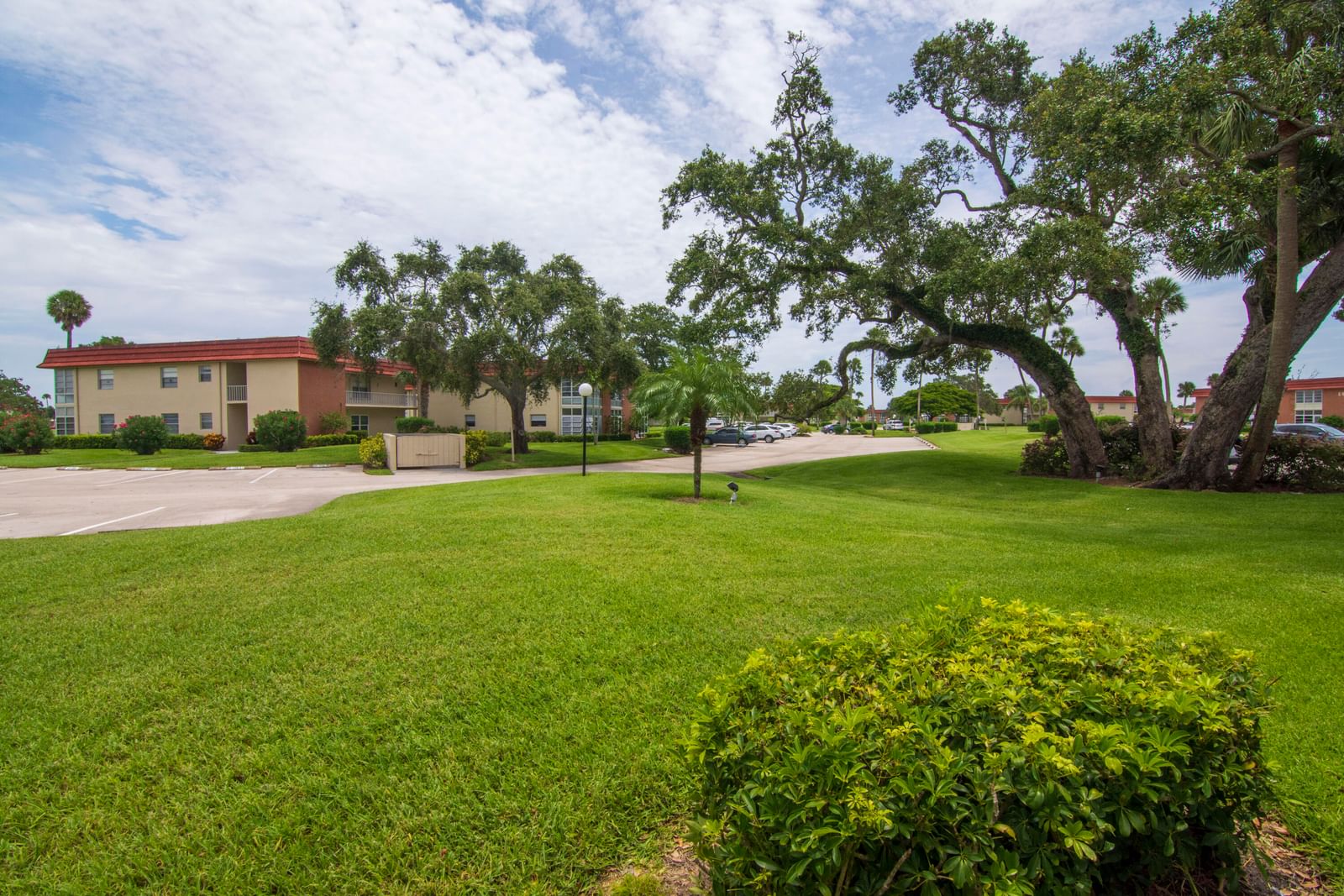 61 Woodland Drive #106, Vero Beach, FL 32962 photo 2