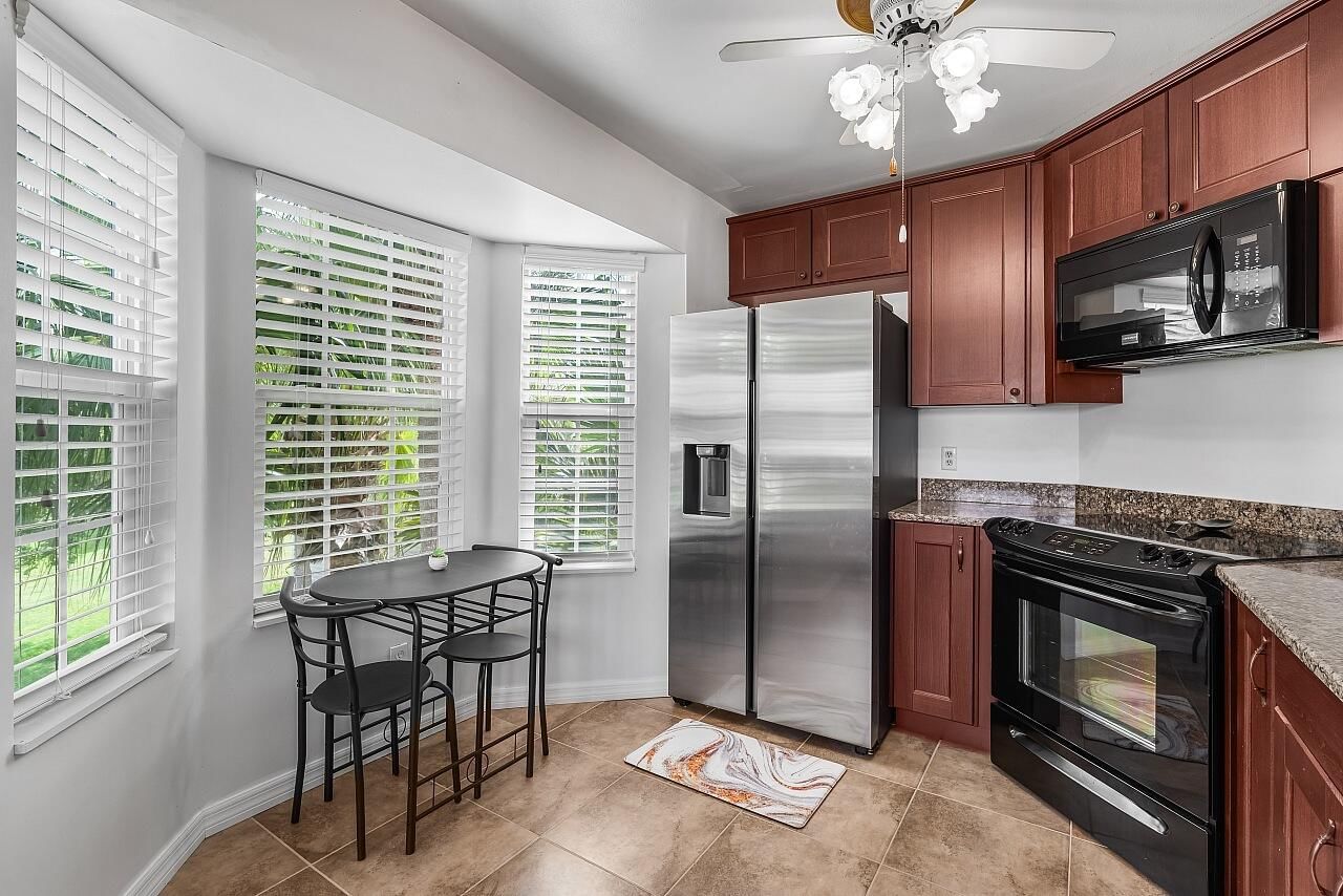 1965 Westminster Circle #6, Vero Beach, FL 32966 photo 4