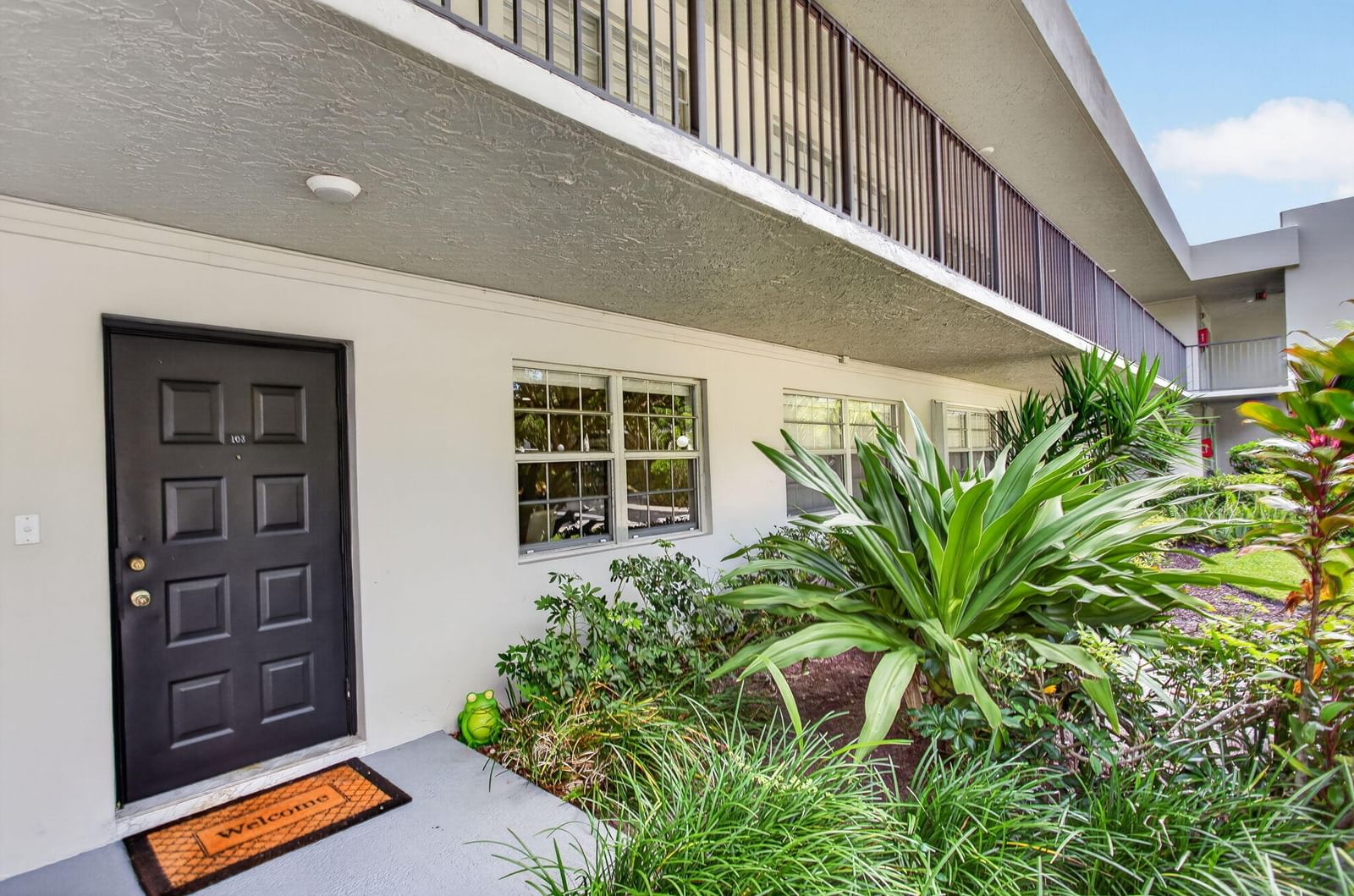 901 W Cypress Lane #103, Pompano Beach, FL 33069 photo 2
