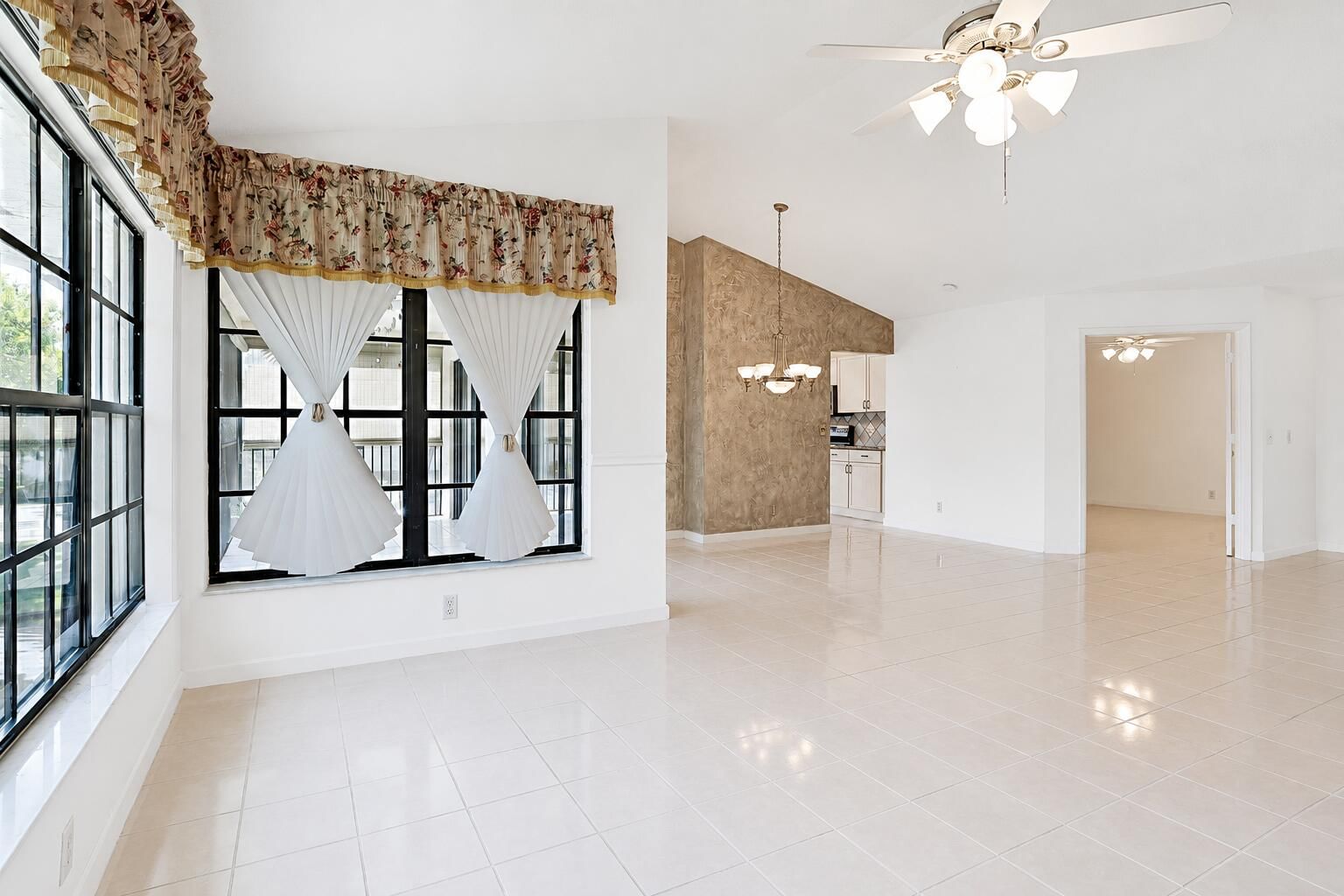 3283 Jog Park Drive, Greenacres, FL 33467 photo 5
