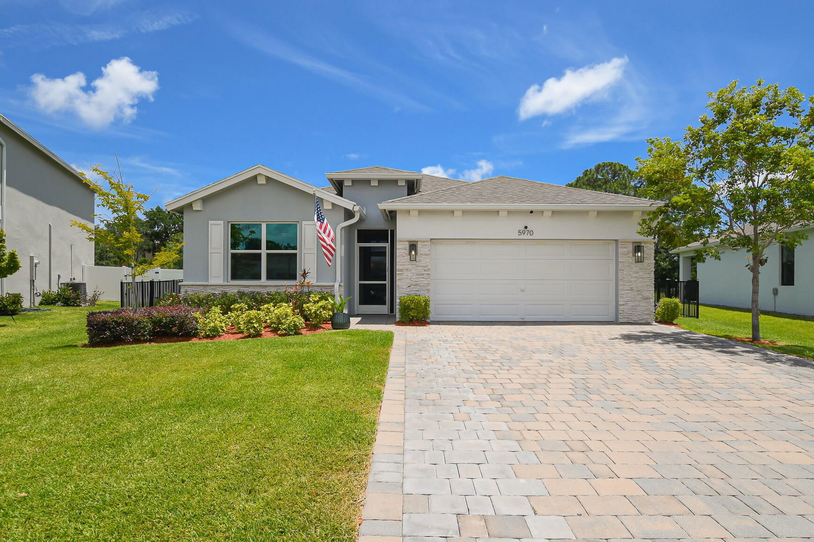 5970 SE Skyblue Circle, Stuart, FL 34997 photo 2