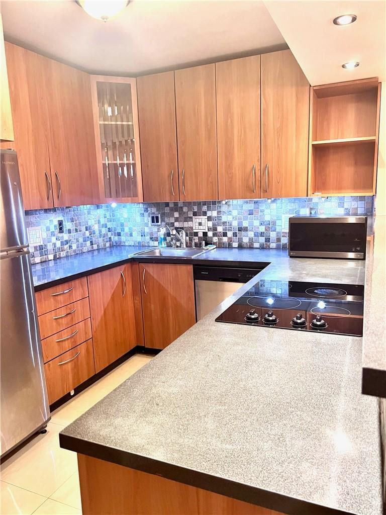 600 Three Islands Boulevard #1108, Hallandale Beach, FL 33009 photo 2