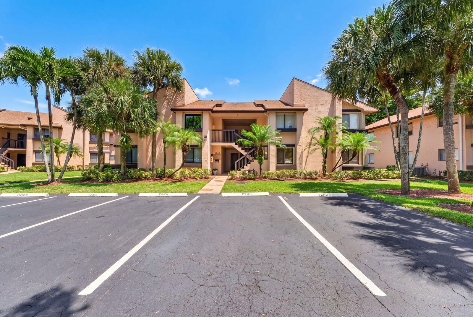2240 SW 92nd Terrace #2402, Davie, FL 33324 photo 2
