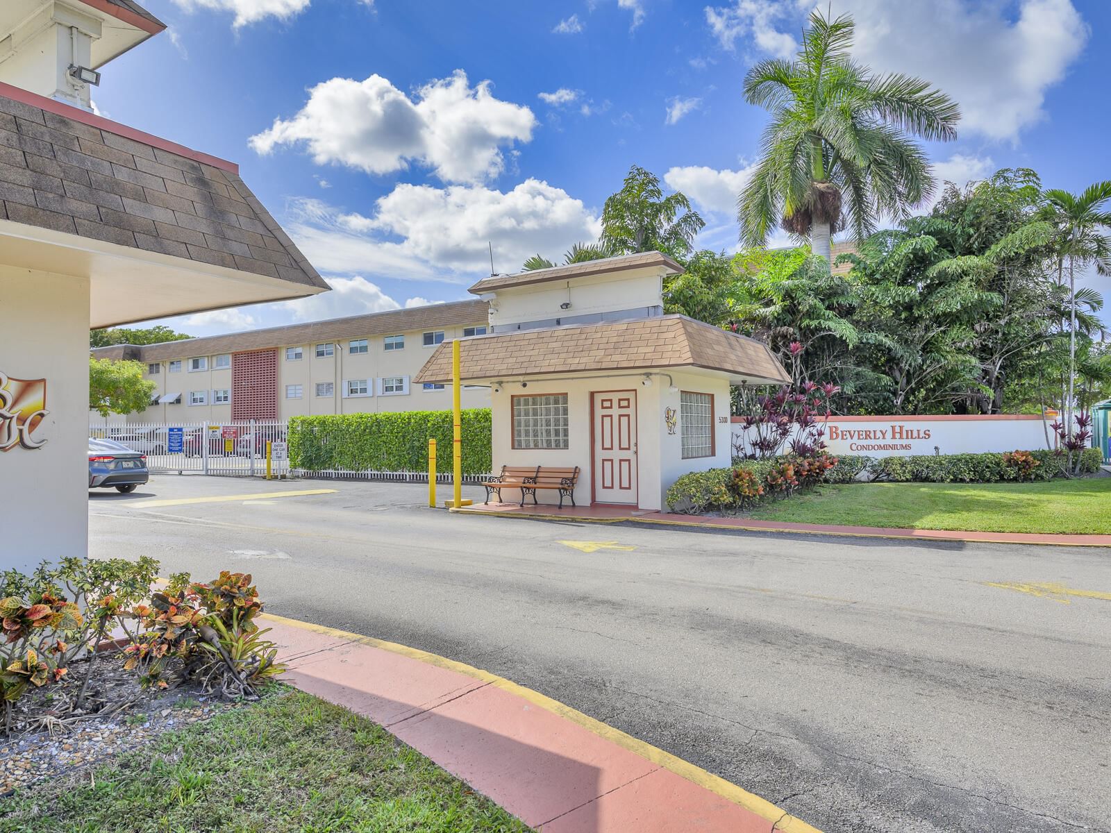5300 Washington Street #E208, Hollywood, FL 33021 photo 3