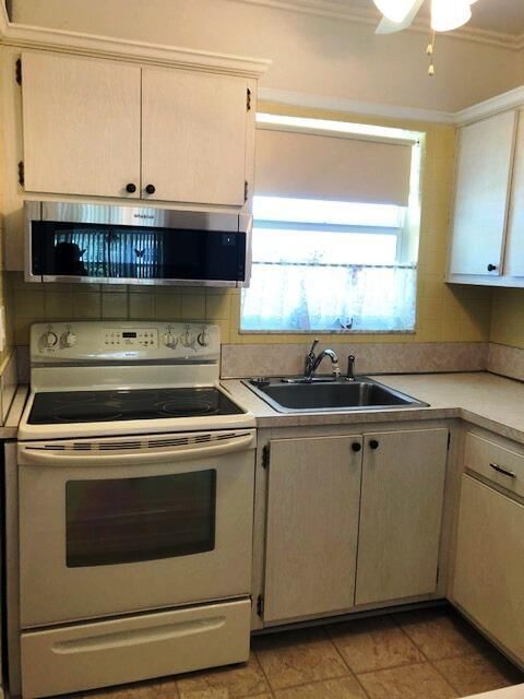 1115 Lake Terrace #210, Boynton Beach, FL 33426 photo 2