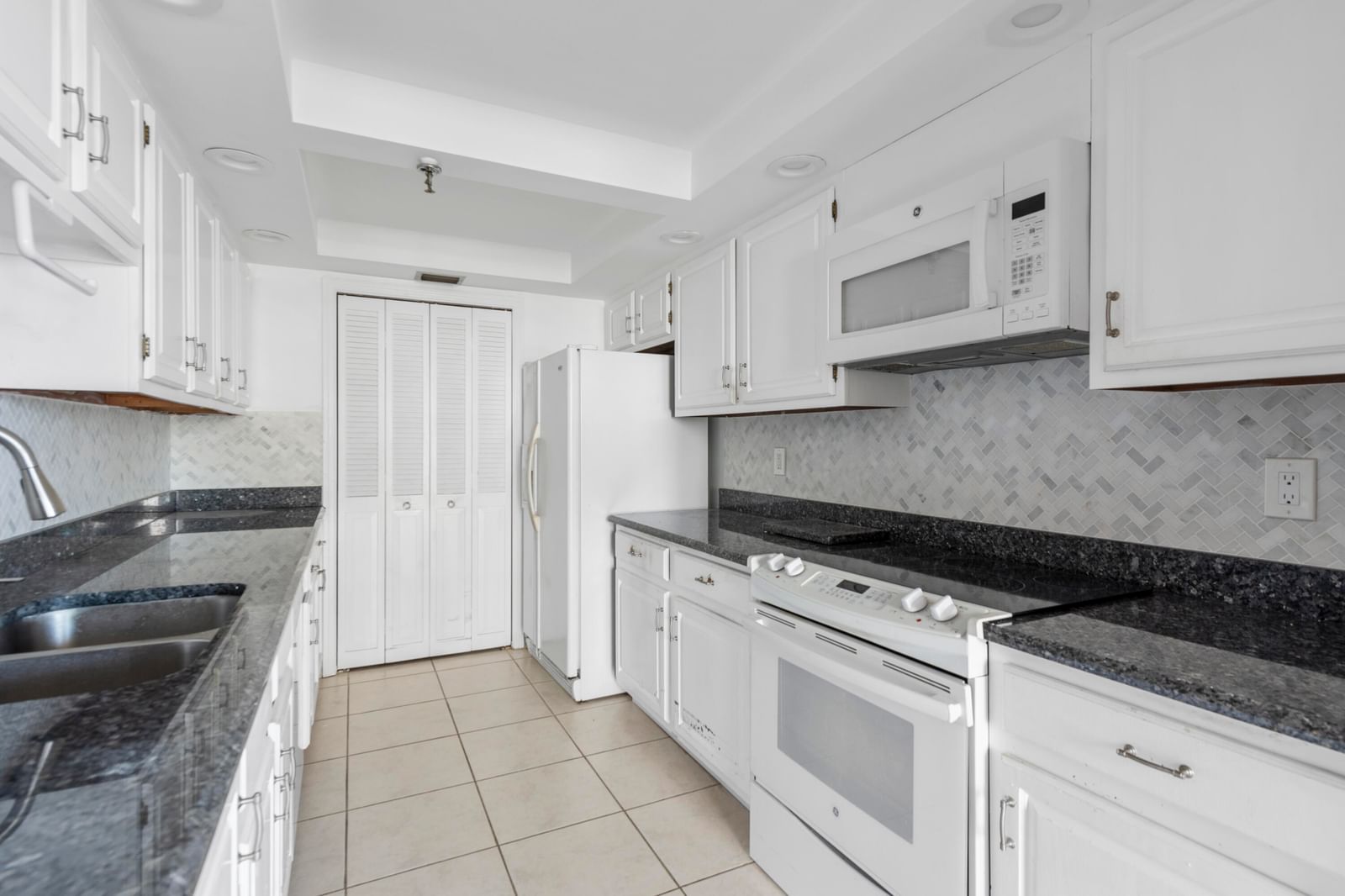 859 Jeffery Street #312, Boca Raton, FL 33487 photo 2