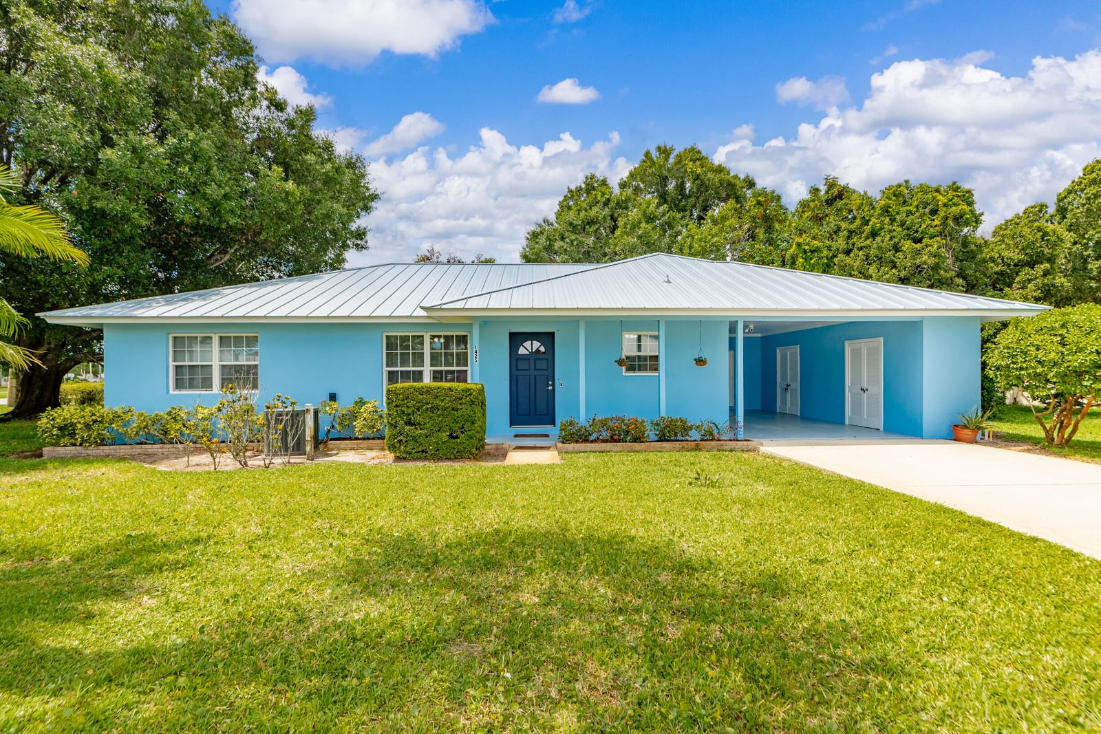 1425 20th Avenue, Vero Beach, FL 32960 photo 2