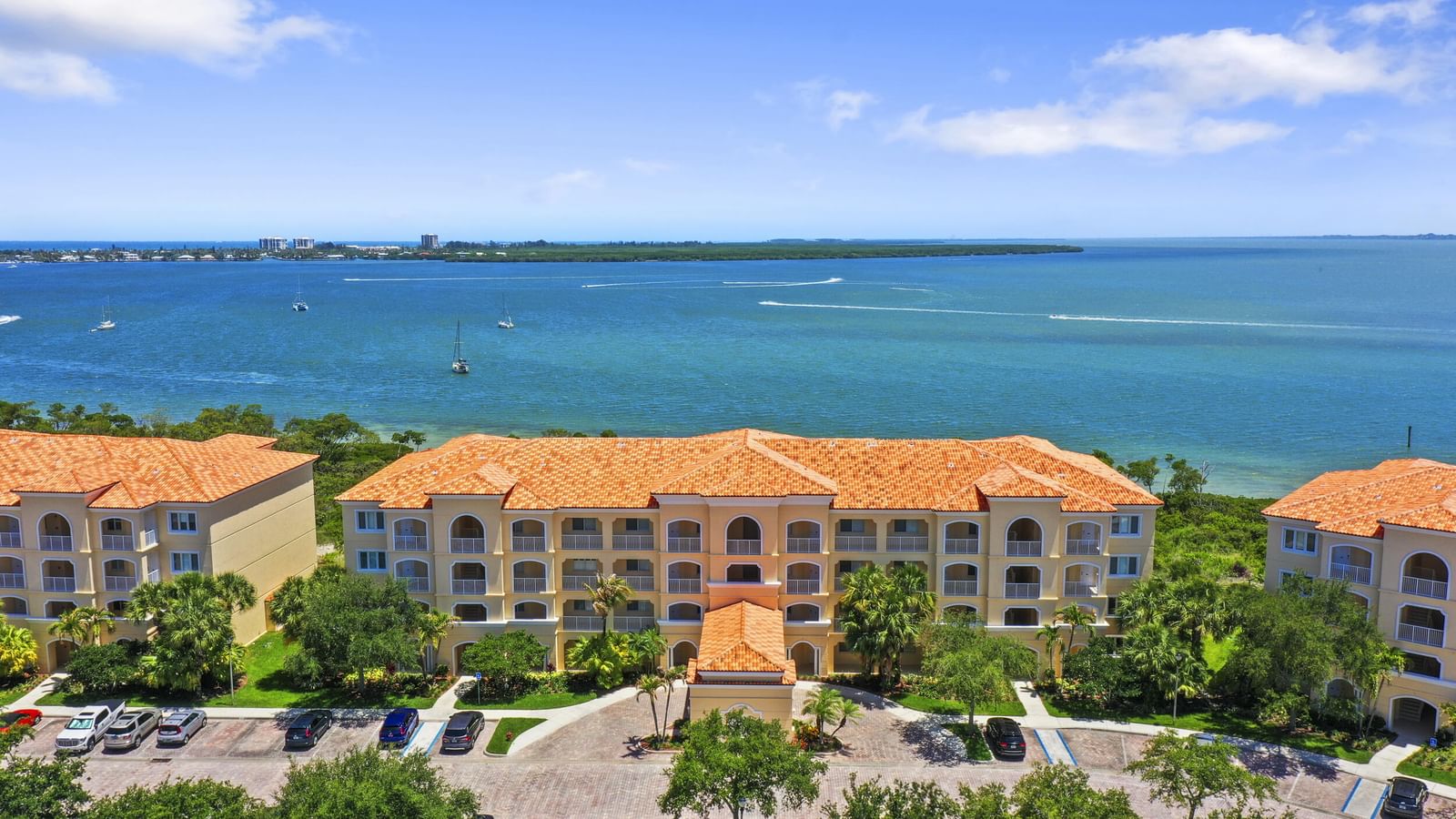 26 Harbour Isle Drive W #Ph06, Fort Pierce, FL 34949 photo 2