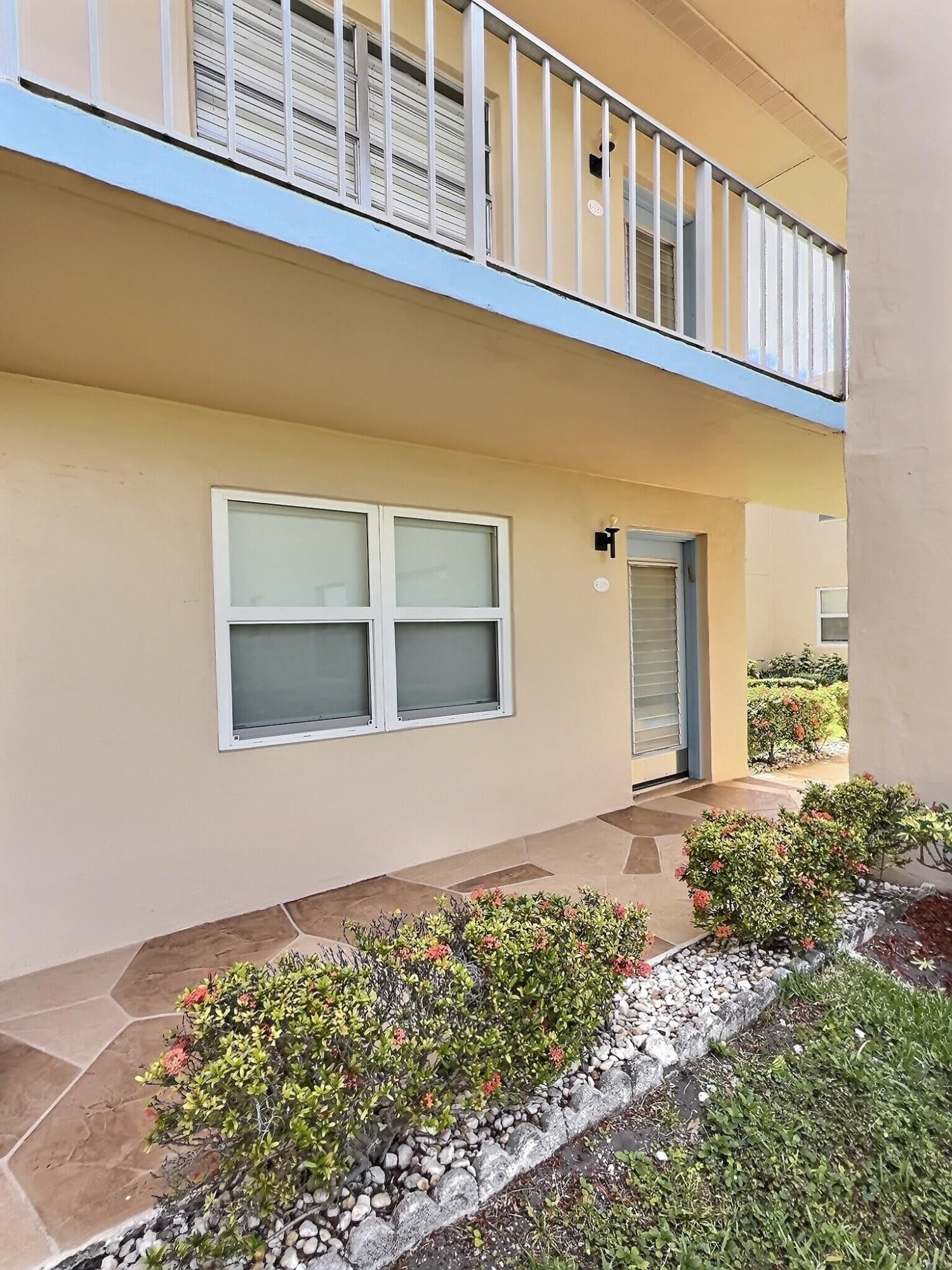 199 E Burgundy E, Delray Beach, FL 33484 photo 3