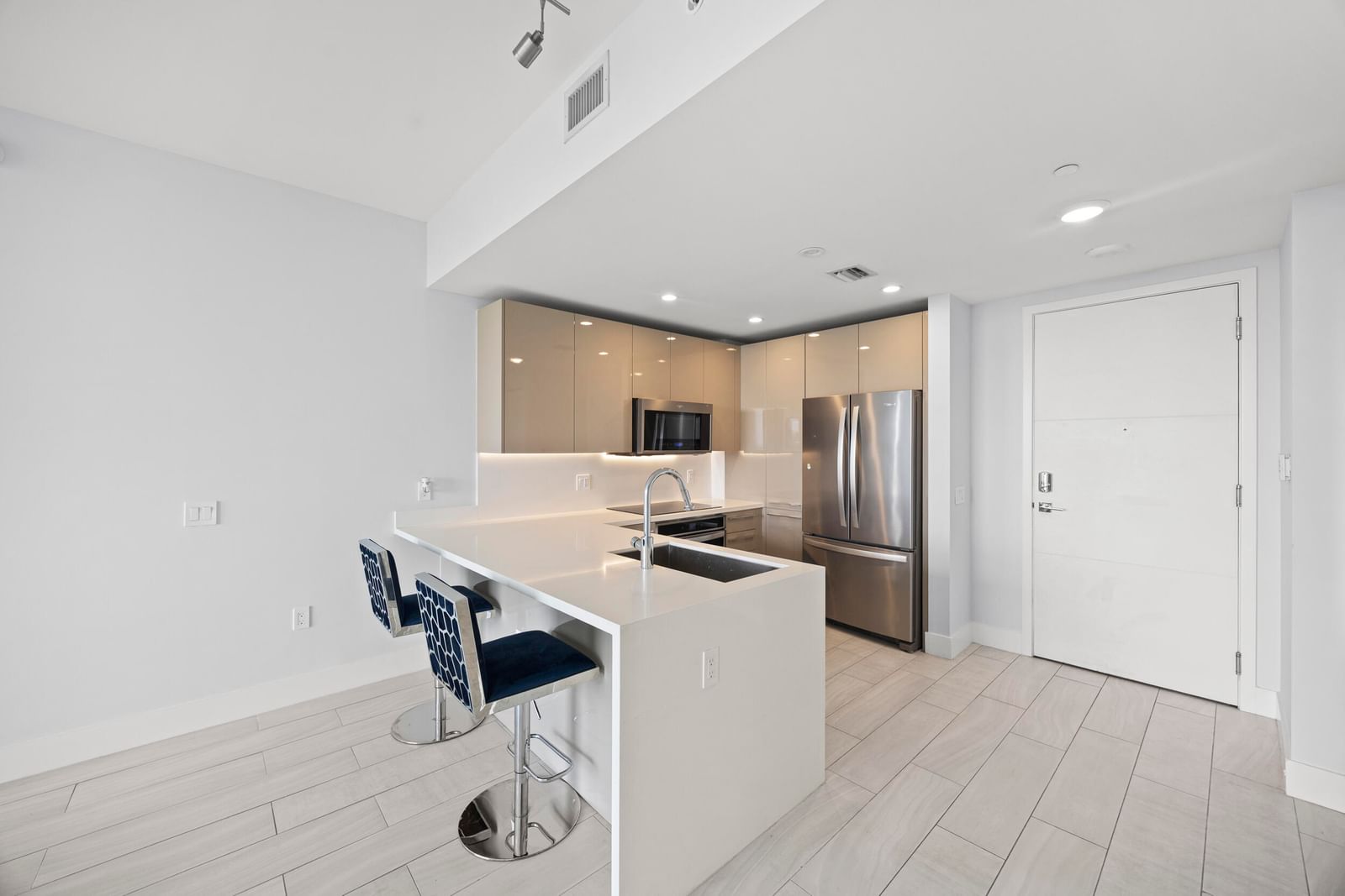 2000 Metropica Way #802, Sunrise, FL 33323 photo 4