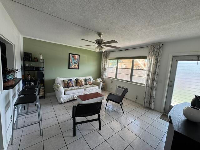 104 Hastings G, West Palm Beach, FL 33417 photo 5