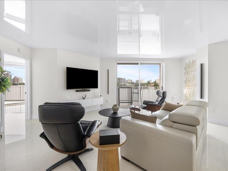 18260 N Bay Road #418, Sunny Isles Beach, FL 33160 photo 2