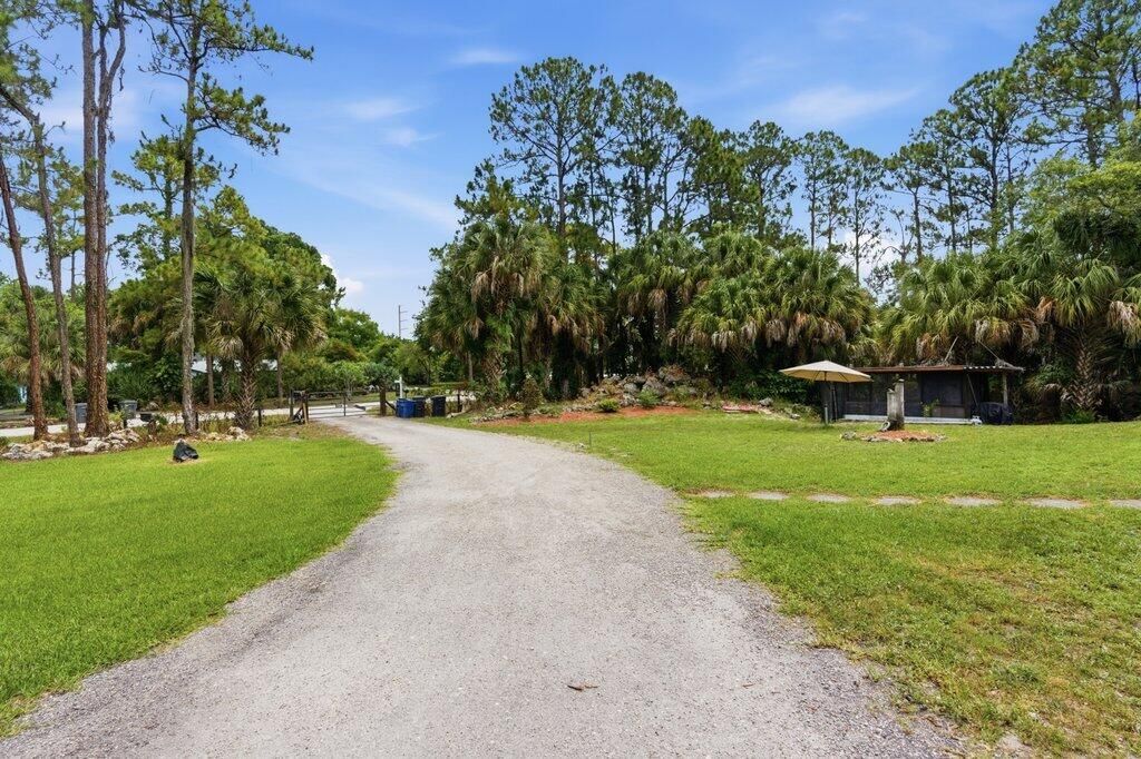 16888 Hialeah Drive W, The Acreage, FL 33470 photo 5