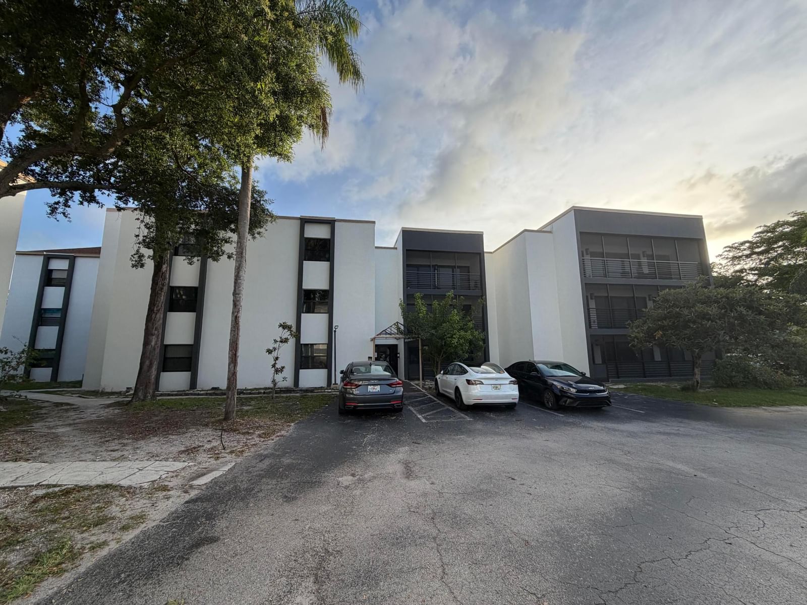 4040 N Hills Drive #35, Hollywood, FL 33021 photo 3