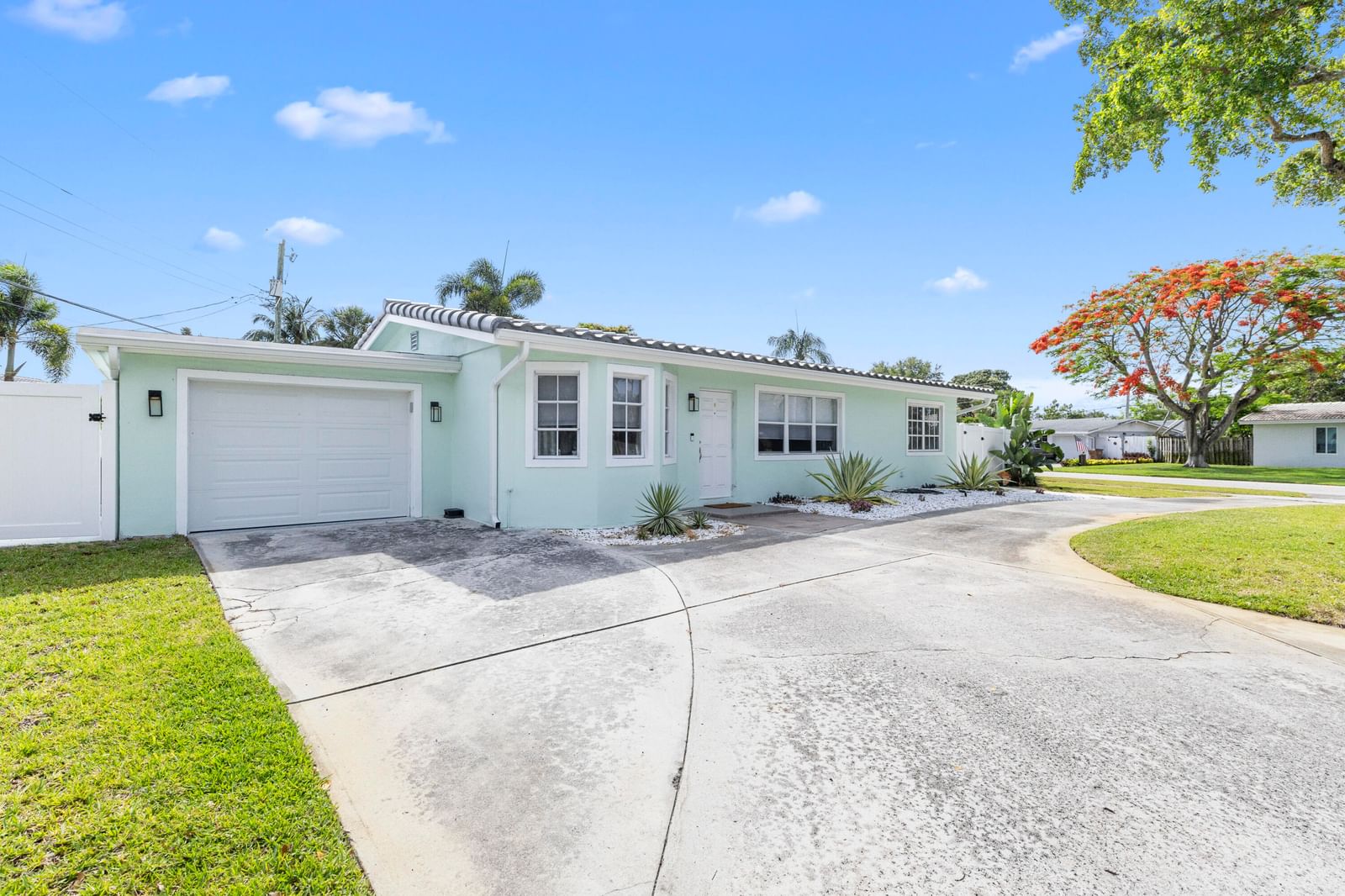 612 SE 10th Avenue, Deerfield Beach, FL 33441 photo 3