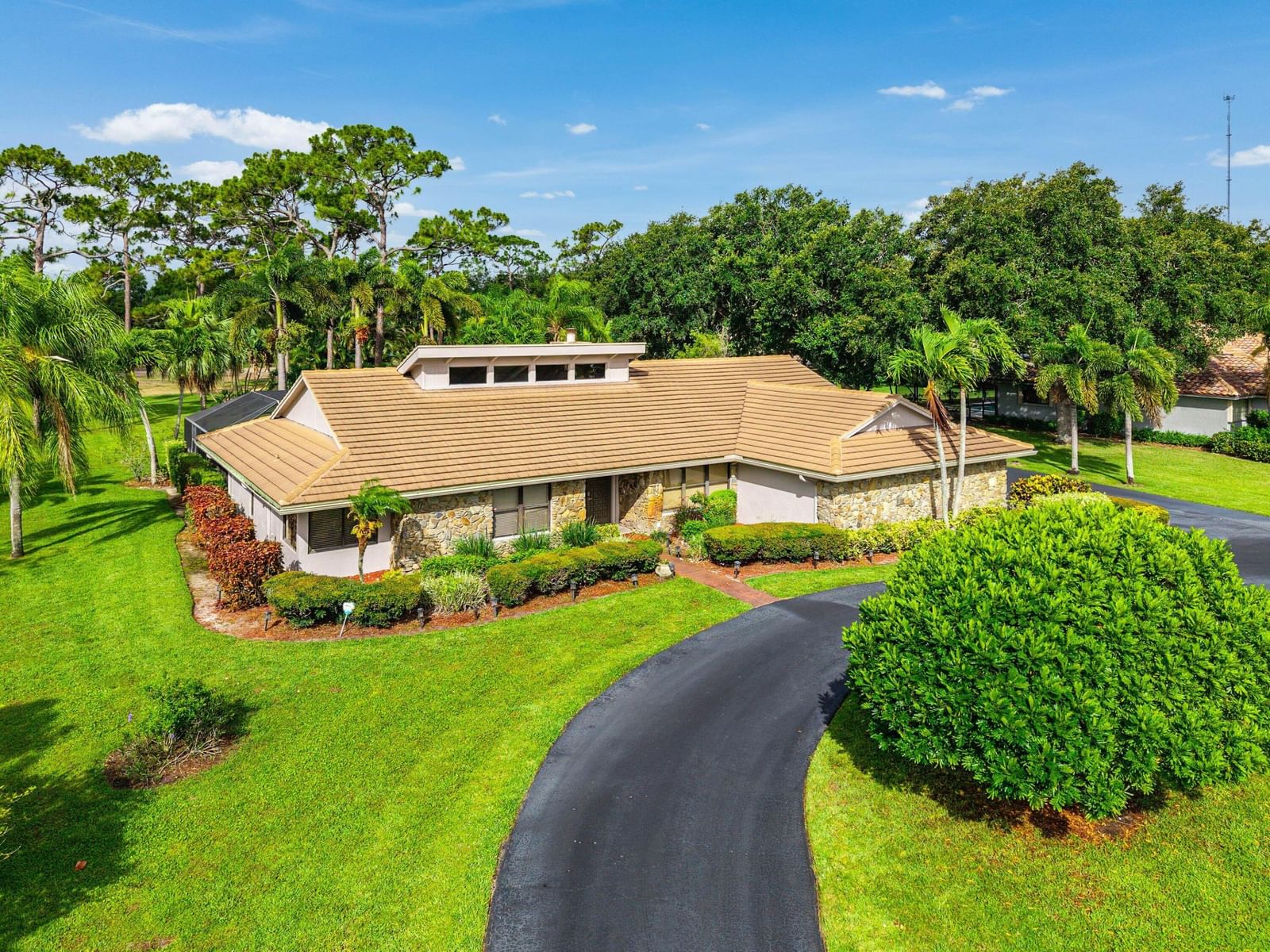 9405 Dundee Drive, Lake Worth, FL 33467 photo 3