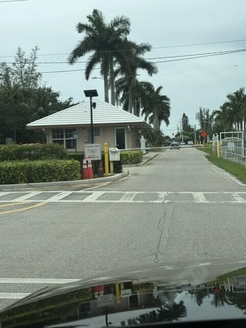 36 Norwich B, West Palm Beach, FL 33417 photo 2