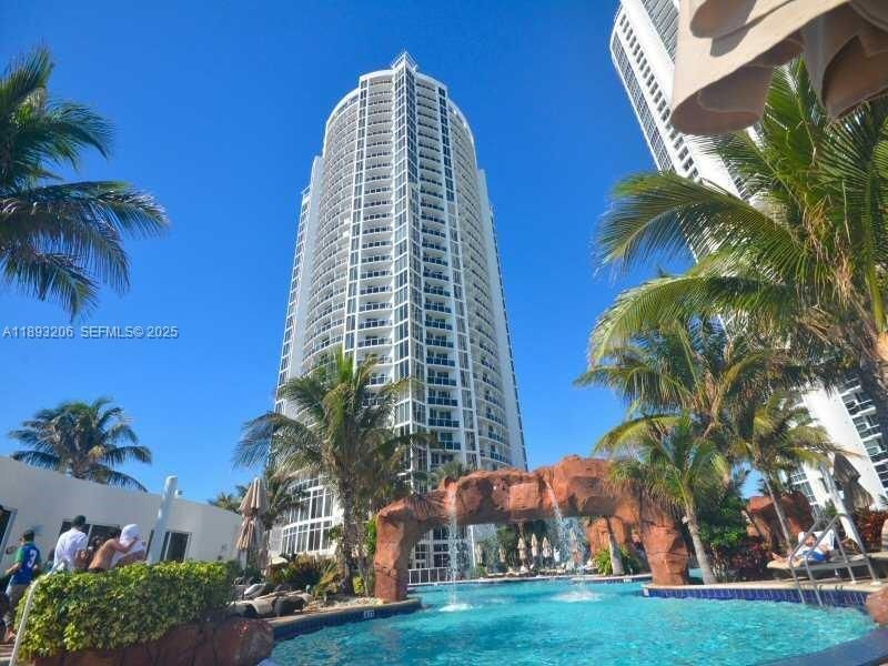 18001 Collins Avenue #2814, Sunny Isles Beach, FL 33160 photo 2