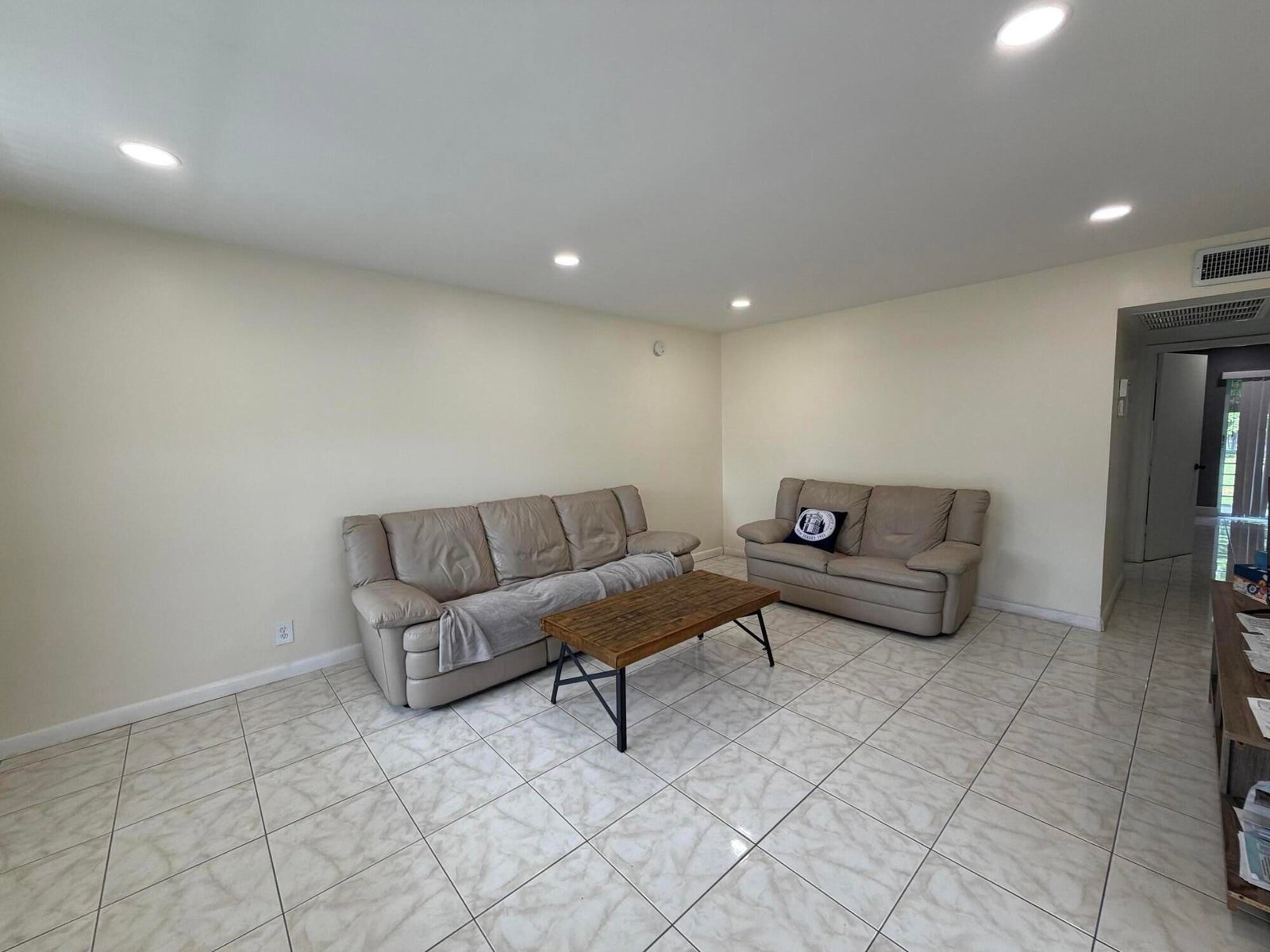 229 E Durham E #229, Deerfield Beach, FL 33442 photo 5