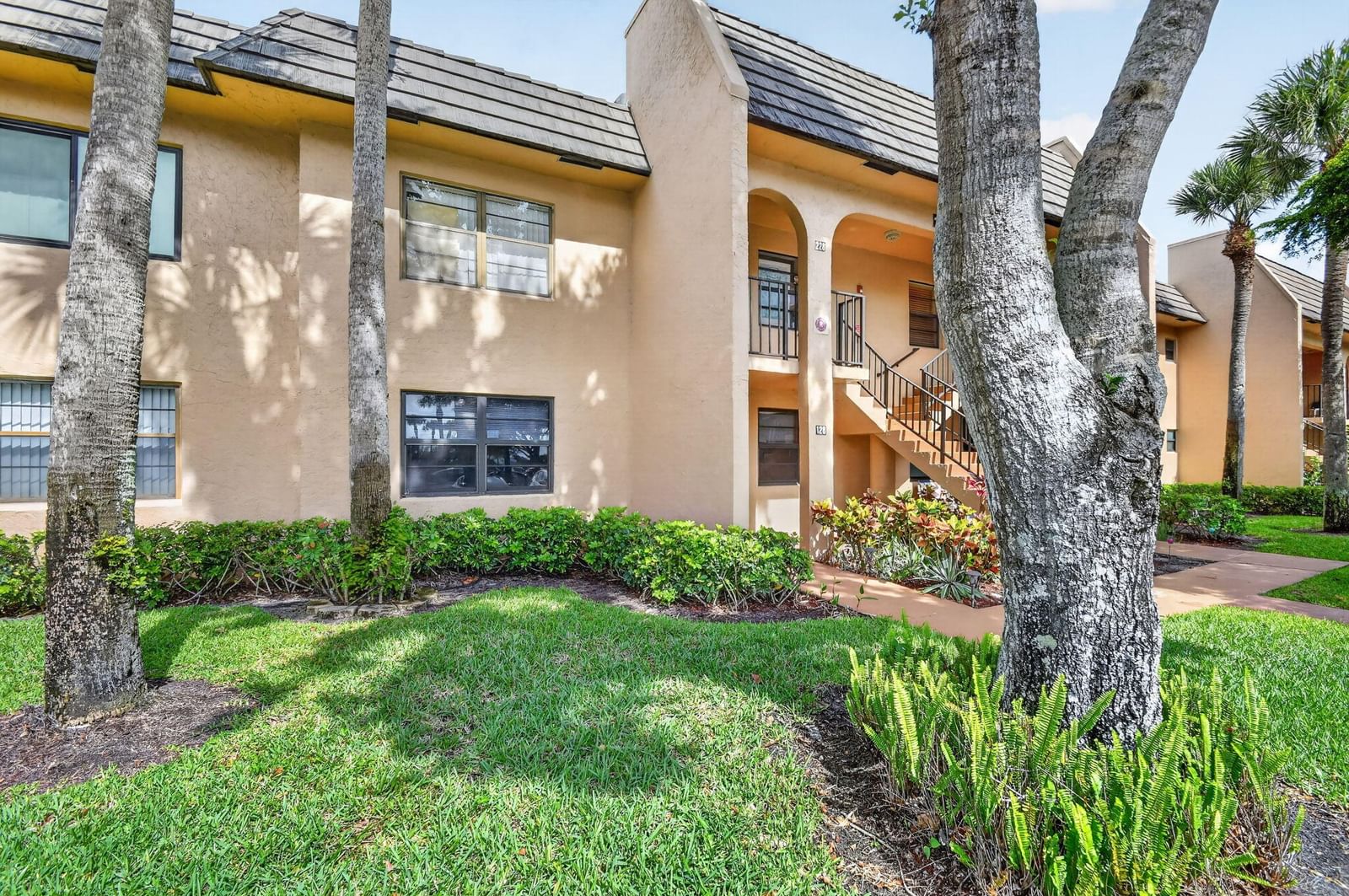 145 Lake Nancy Lane #128, West Palm Beach, FL 33411 photo 4