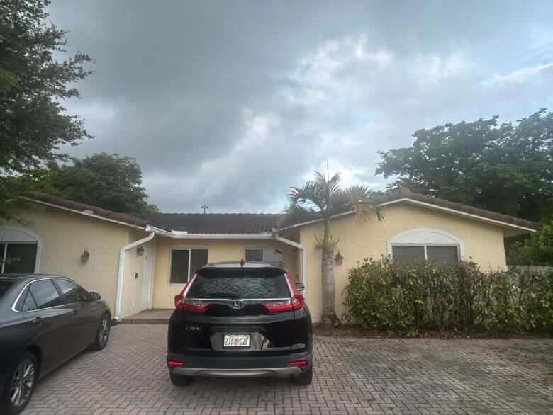 8362 NW 23rd Manor, Coral Springs, FL 33065 photo 3